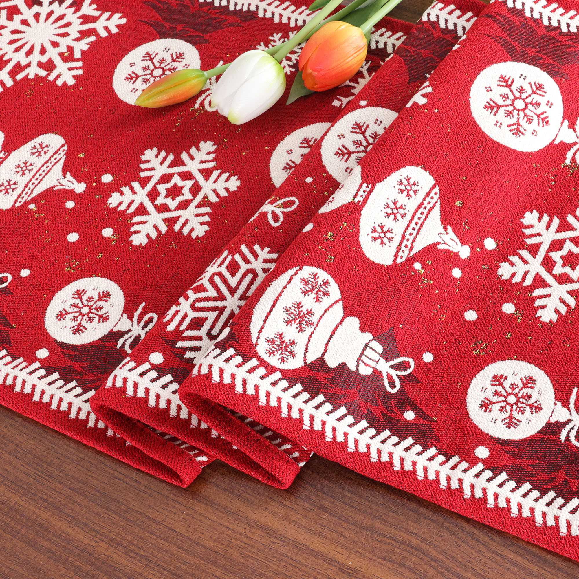 Festlicher Weihnachts Tischläufer mit weihnachtlicher Dekorationmuster