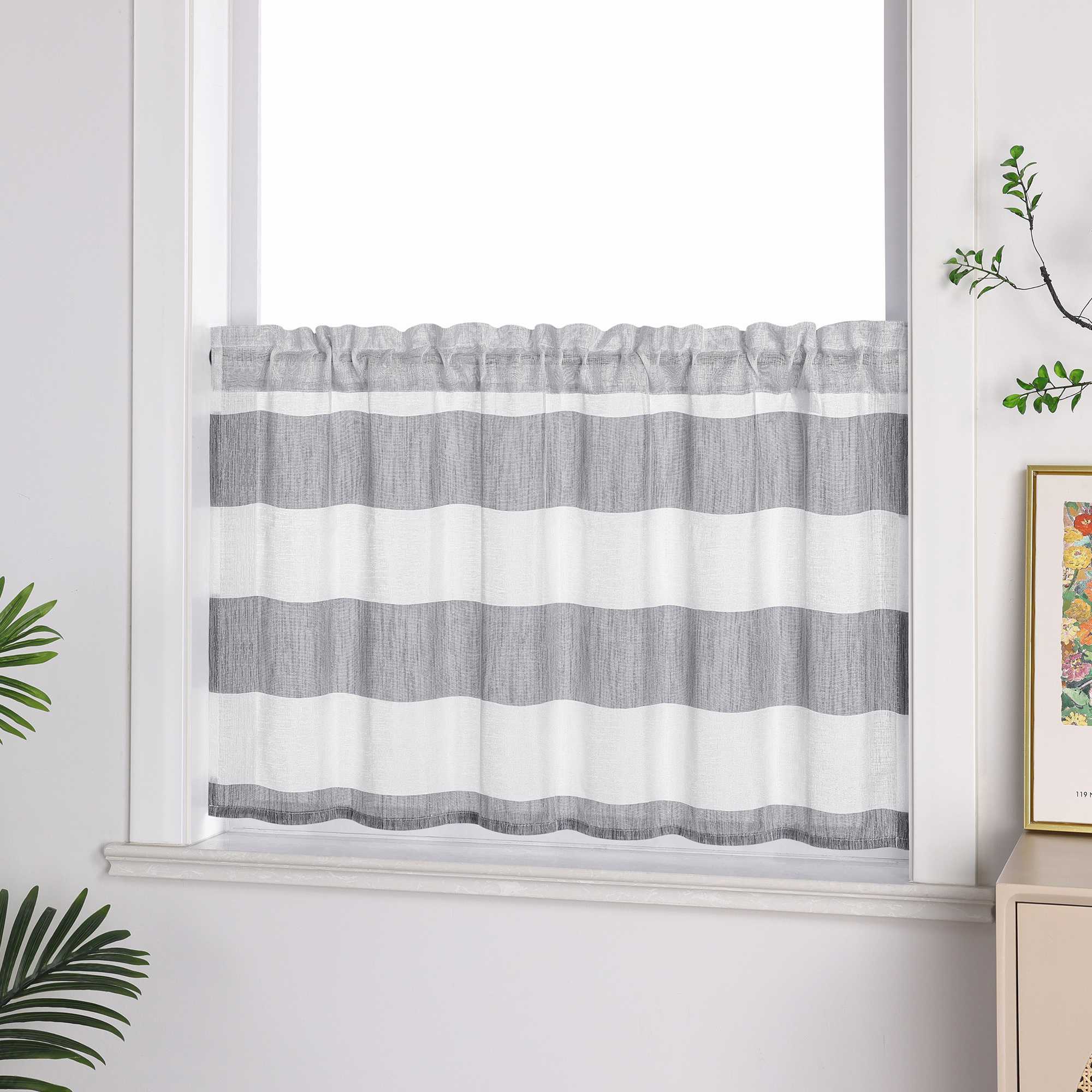Delien Scheibengardine im Landhausstil mit grauen und weißen Streifen