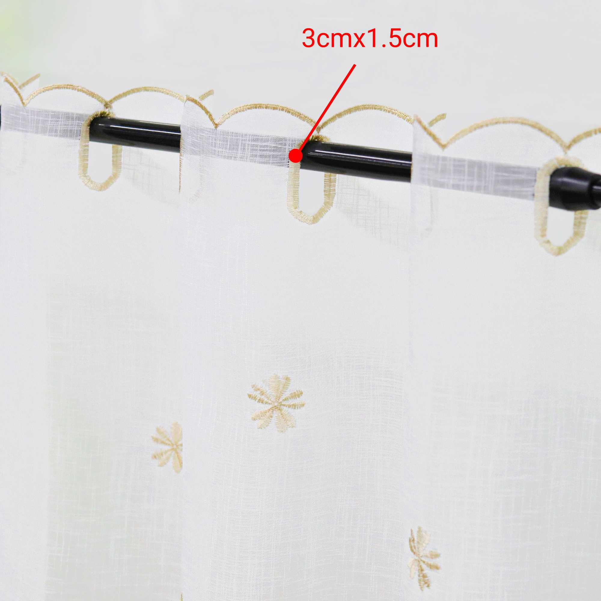 Scheibengardinen mit kleinen Blumenmuster Stickerei im Landhausstil