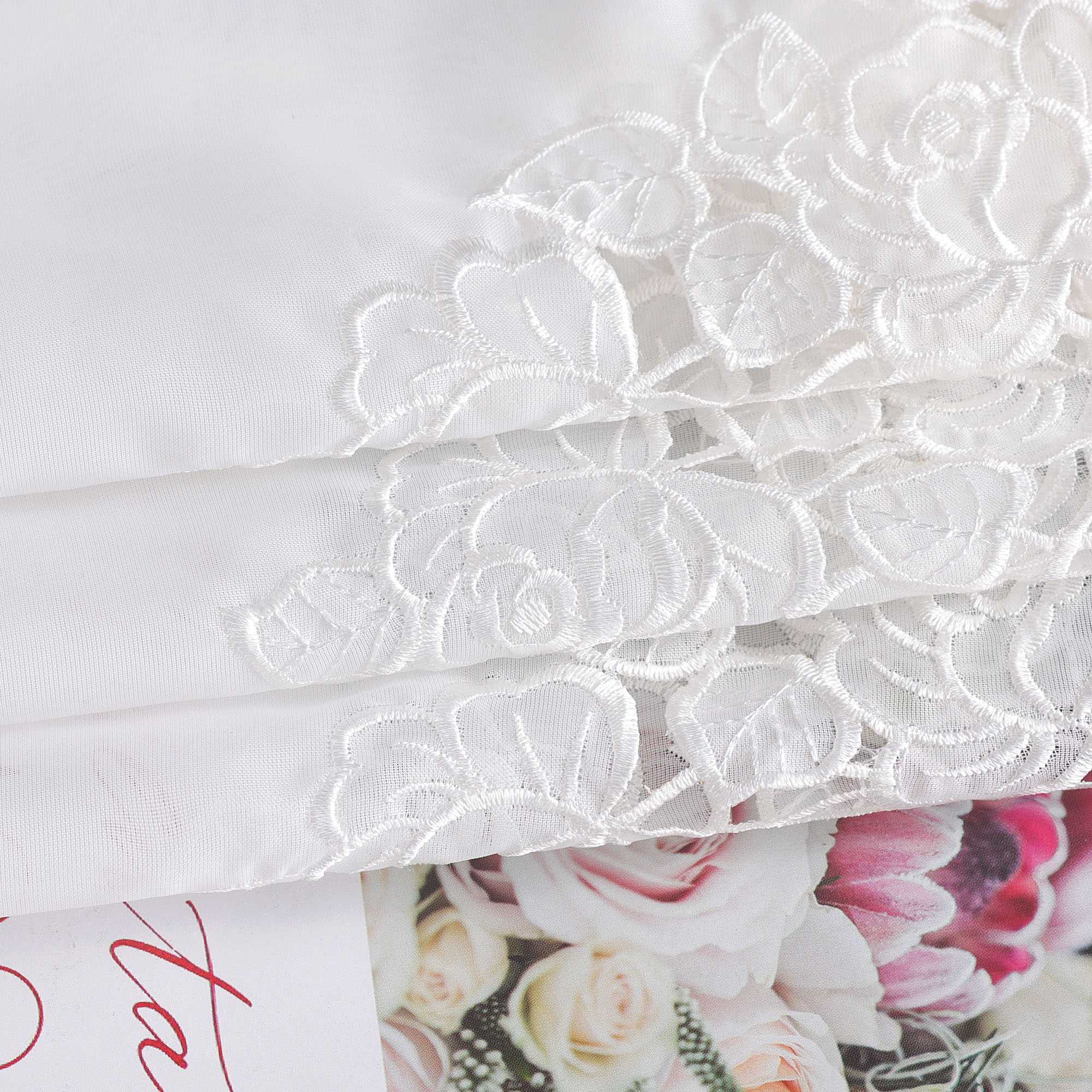 Delien Romantischer Spitzenvorhang mit filigranen Blumendesigns und Stangendurchzug