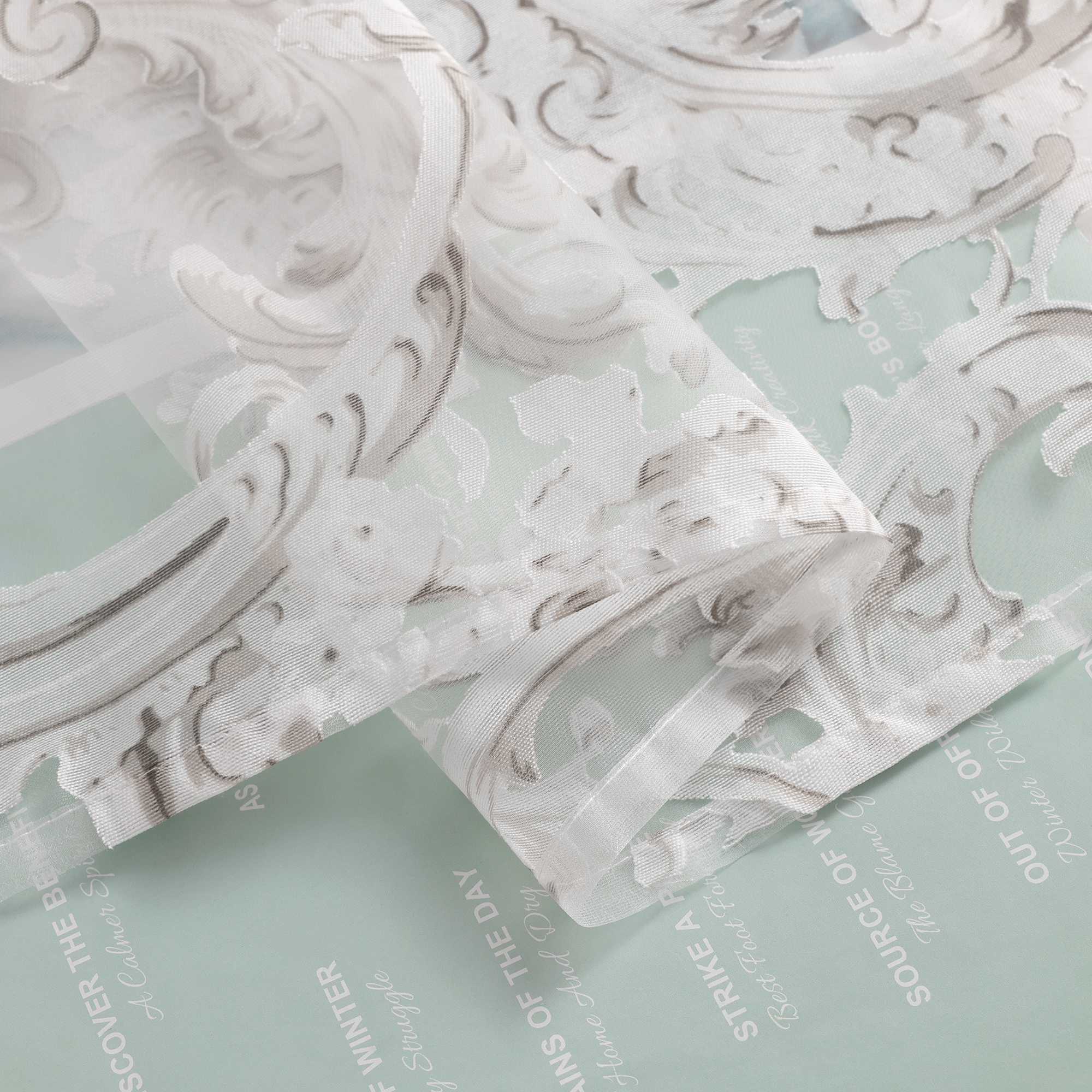 Eleganter Ösenschal mit Phönixblütenmuster | Transparente Voile Gardine für Schlafzimmer und Wohnzimmer