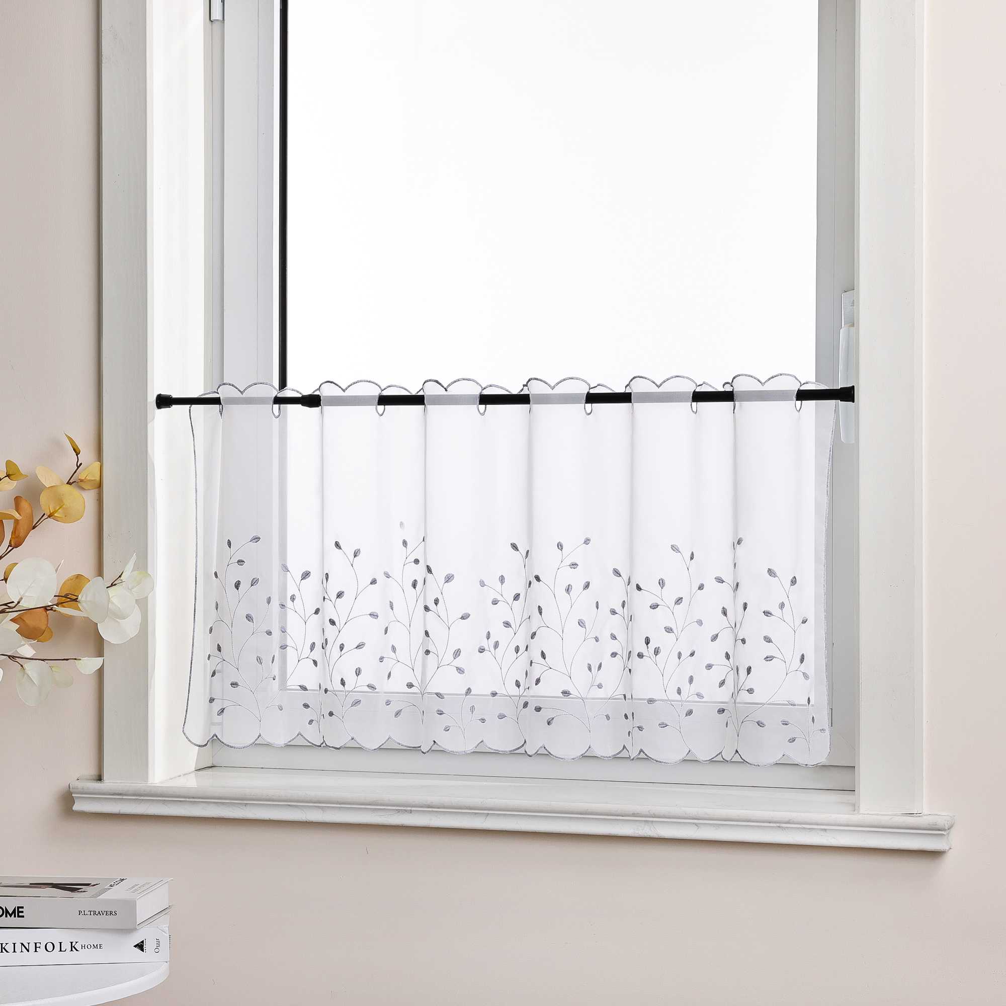 Scheibengardine mit Blumenstickerei Modern Voile Bistrogardine mit Lochleiste Unifarbige Kurzstores Landhausstil Transparent 1 Stück