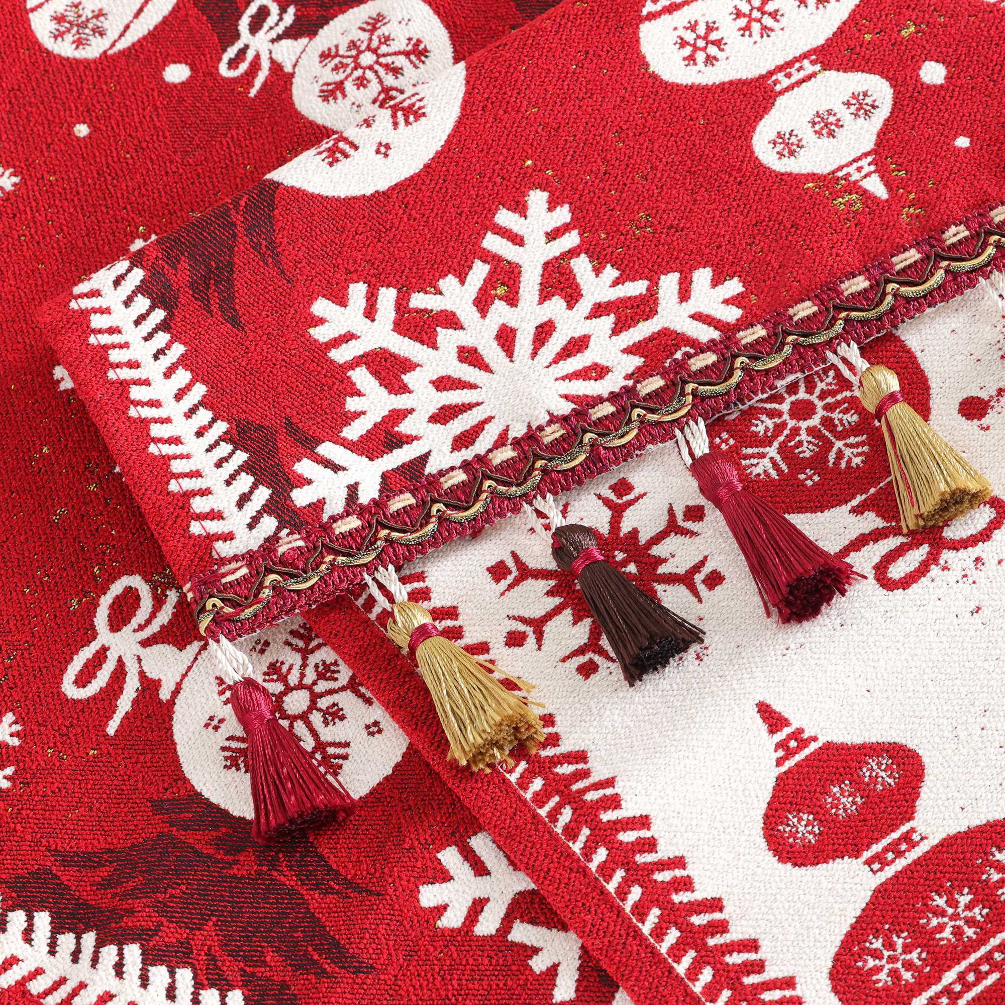 Festlicher Weihnachts Tischläufer mit weihnachtlicher Dekorationmuster