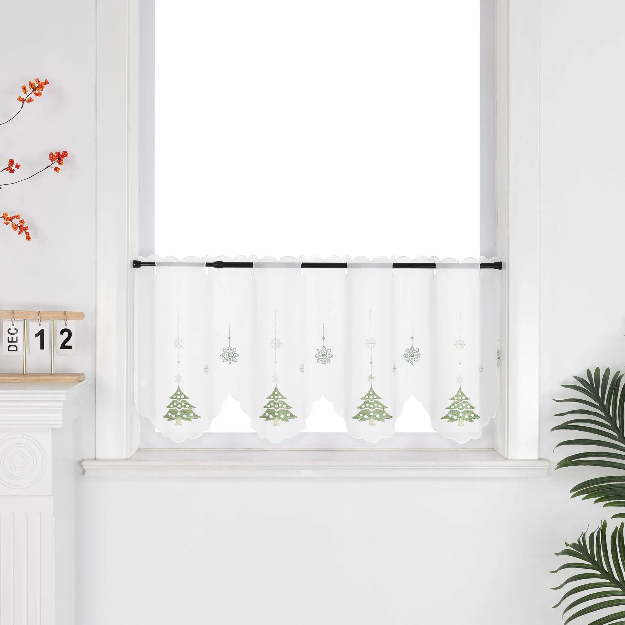 Scheibengardine mit Tannenbaum & Schneeflocken weihnachten kurz Gardine
