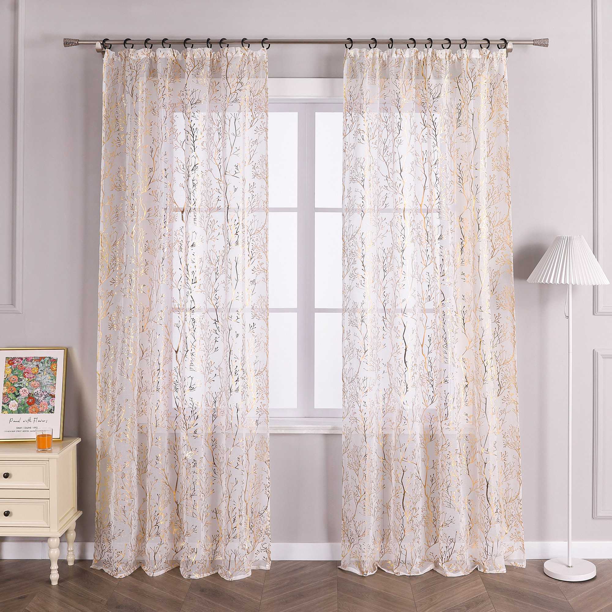 Luxuriöse Vorhänge mit vergoldetem Zweigmuster mit Kräuselband