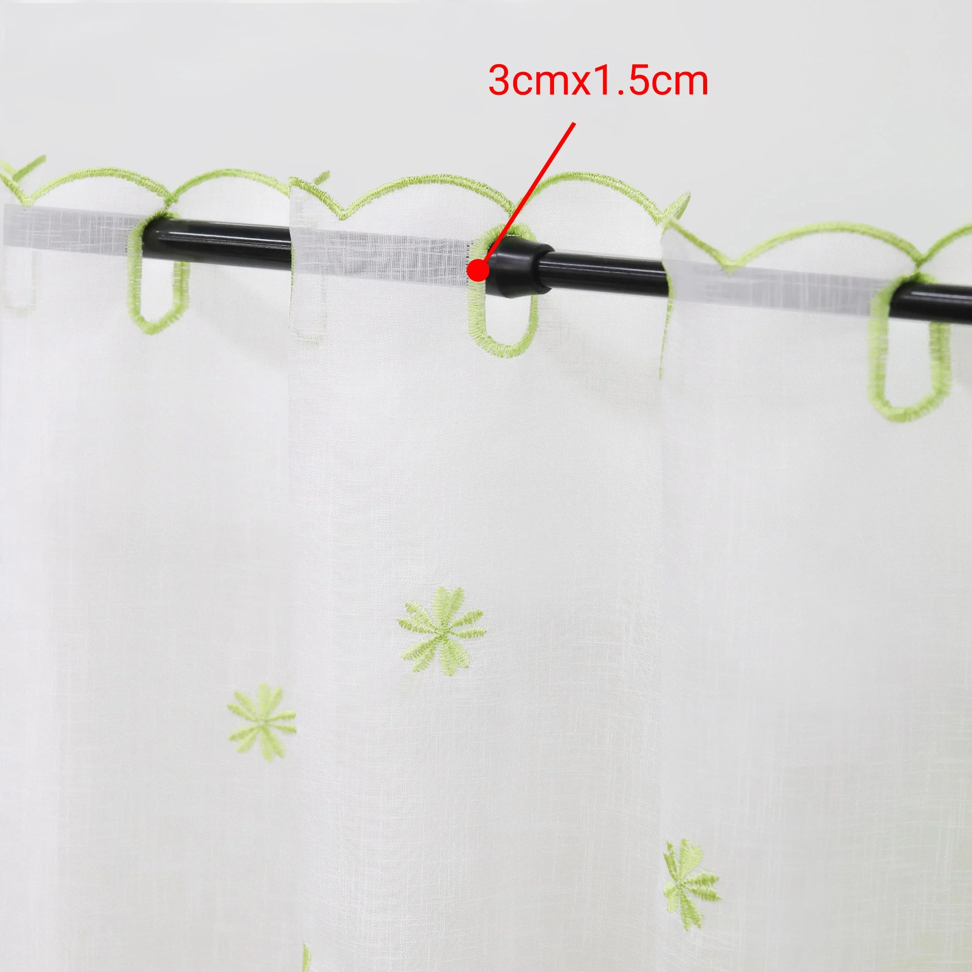 Scheibengardinen mit kleinen Blumenmuster Stickerei im Landhausstil