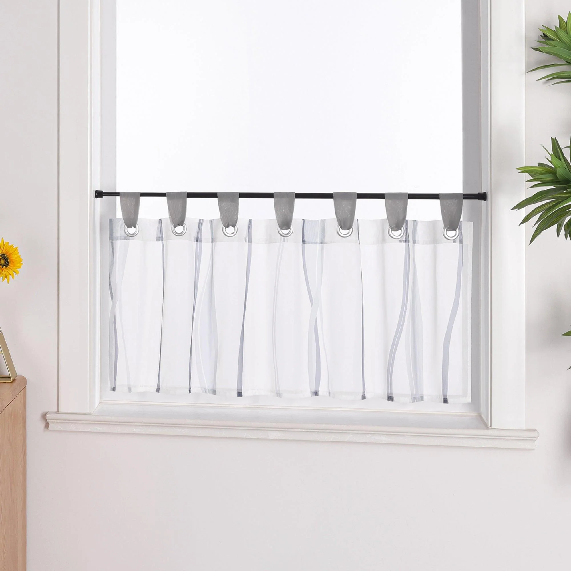 Moderner Scheibengardine mit Schlaufen und dezentem Streifenmuster transparenter Vorhang 1 Stück