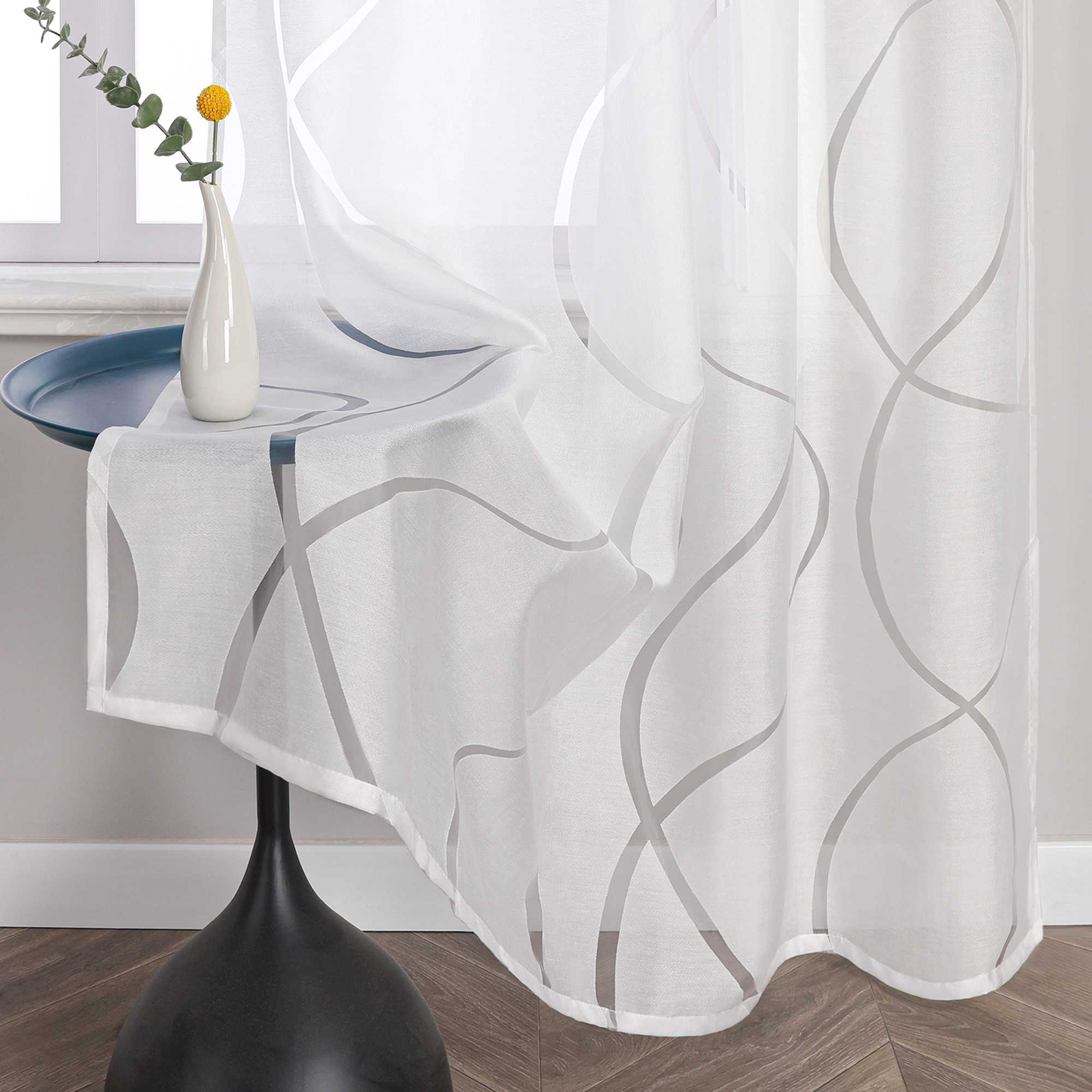 Halbtransparenter Ösenschal mit Wellenmuster 1 Stück