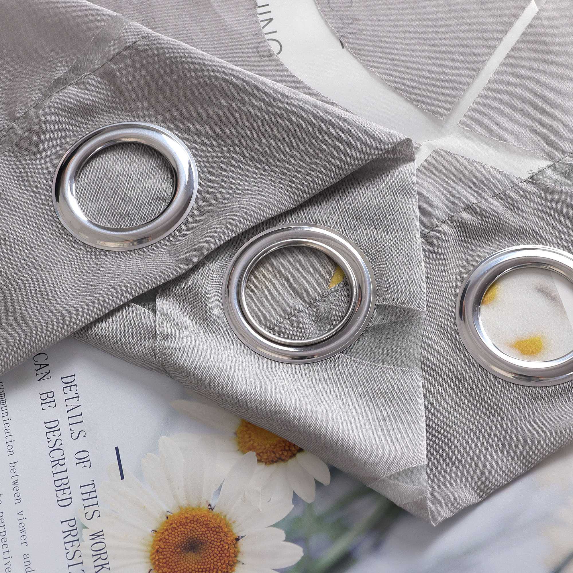 Halbtransparenter Ösenschal mit Wellenmuster 1 Stück