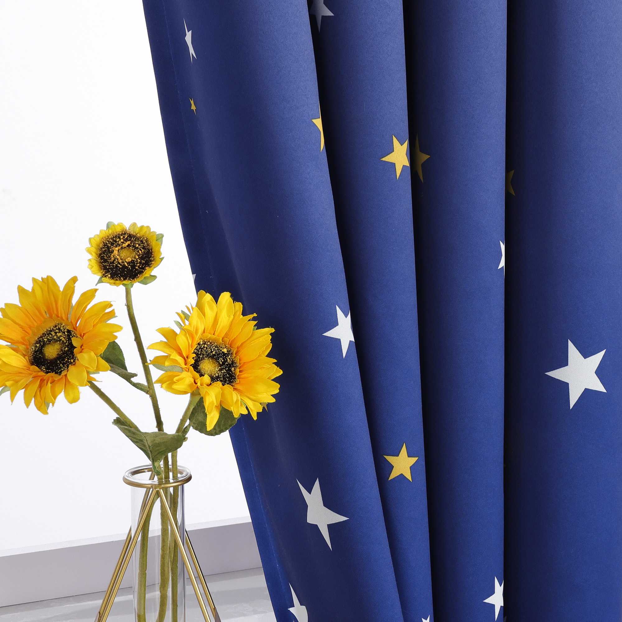 Verdunkelungsvorhänge Ösenschal Blickdicht mit Sternmuster Hitzeschutz schlafzimmer Thermovorhang