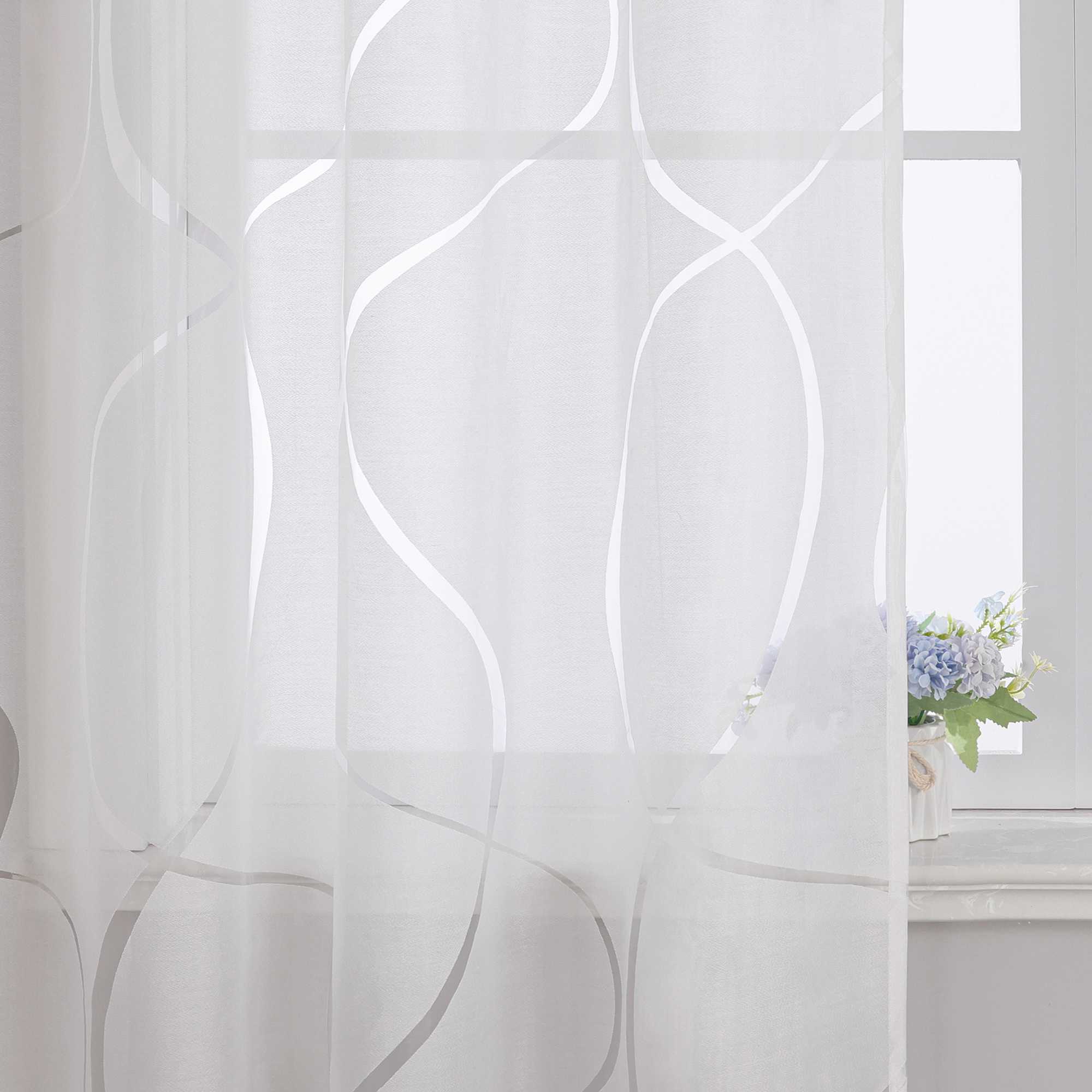 Halbtransparenter Ösenschal mit Wellenmuster 1 Stück