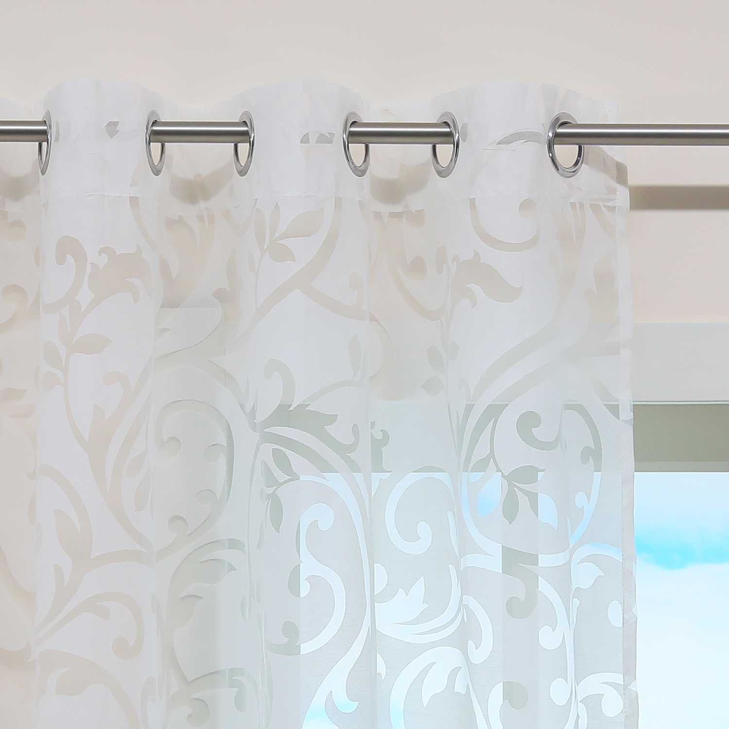 Transparente Vorhang mit Rankenmuster