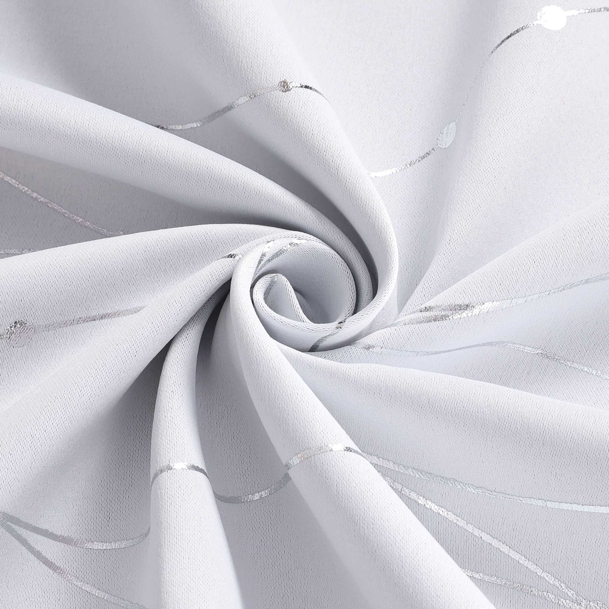 Verdunkelungsvorhang Ösenschal für Schlafzimmer mit silbernen Akzenten