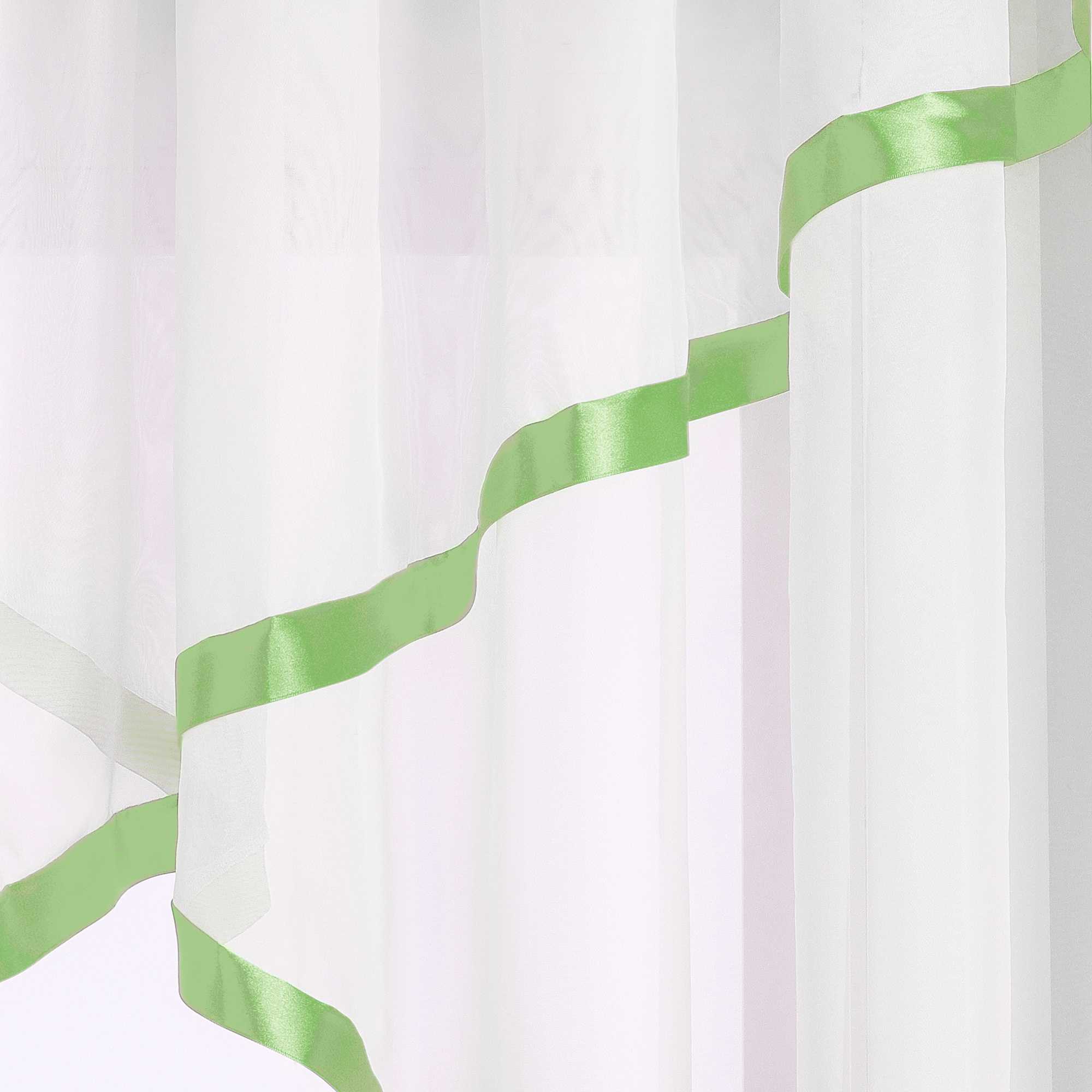 Scheibegardiene mit Wellenkante und Satinband