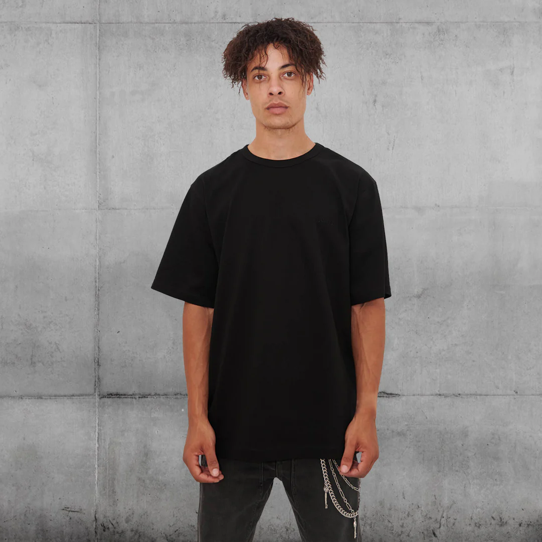 Graphic Short Sleeve Tshirt Black  - Juun.J