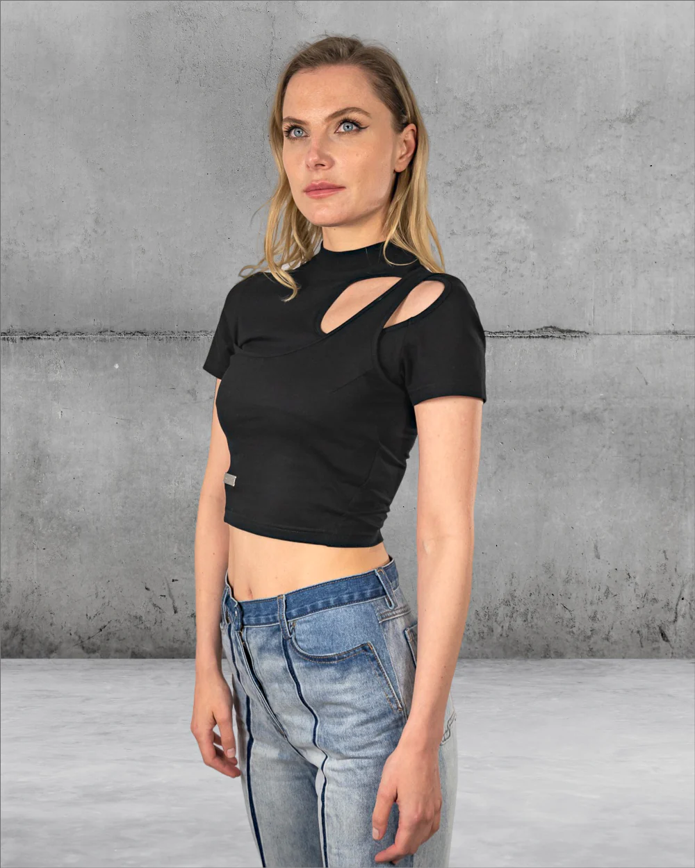 Woman Arc Layered Cut-Out T-Shirt C2H4