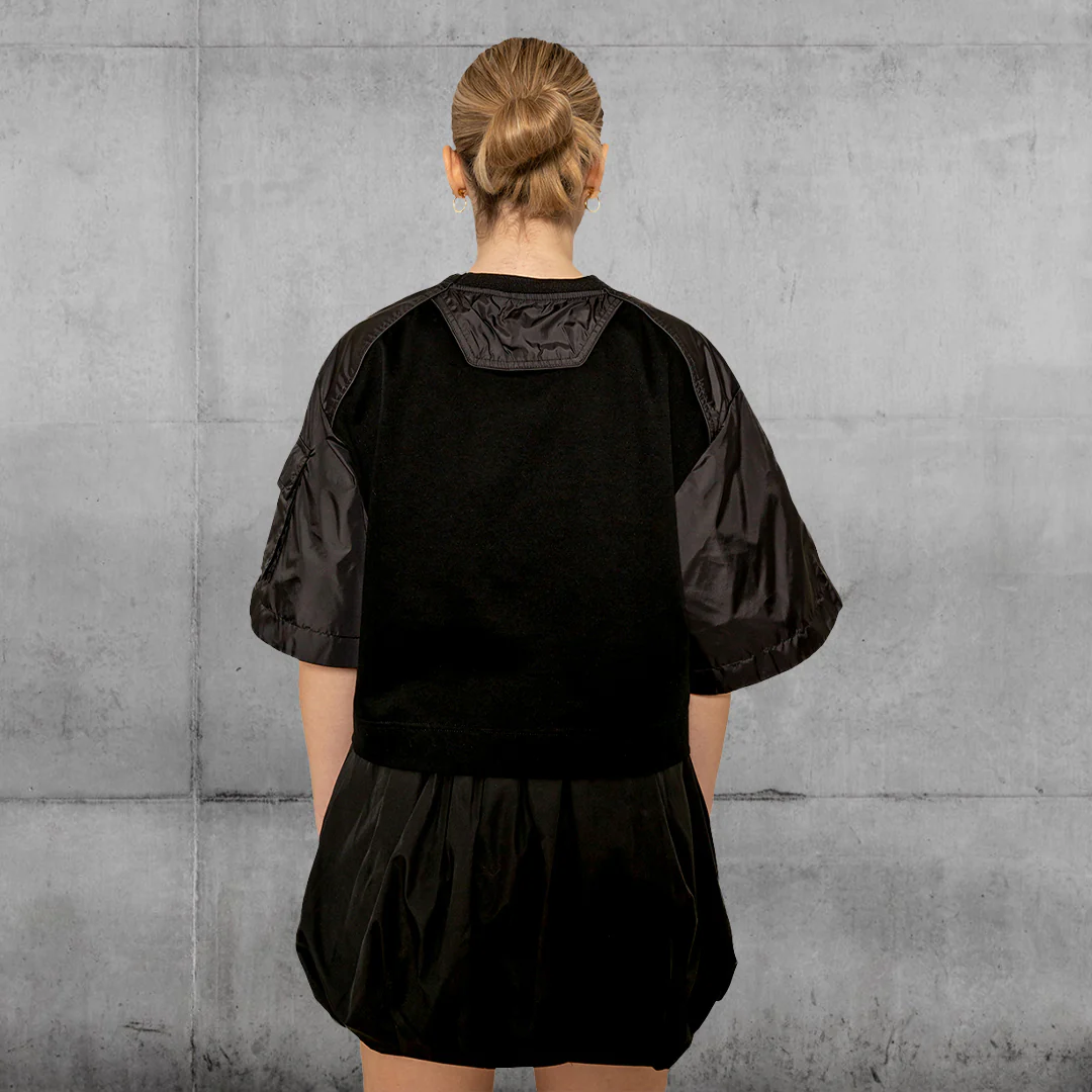 Woman Pocket Details Crop T-Shirt by Juun.J
