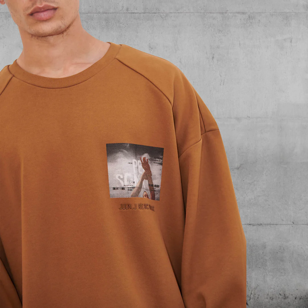 Graphic Sweatshirt brown by Juun.J