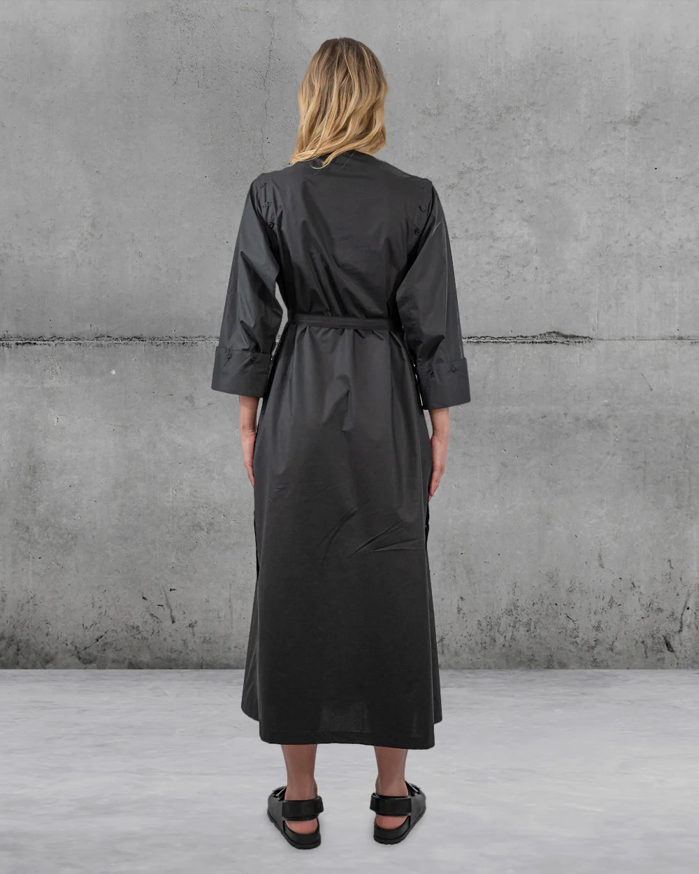Women Long V-neck Poplin dress Isabel Benenato