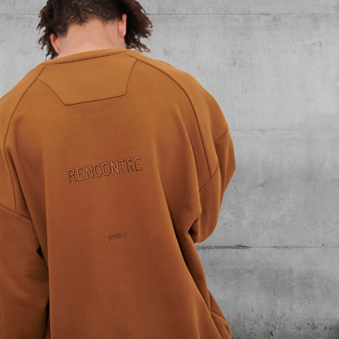 Graphic Sweatshirt brown by Juun.J