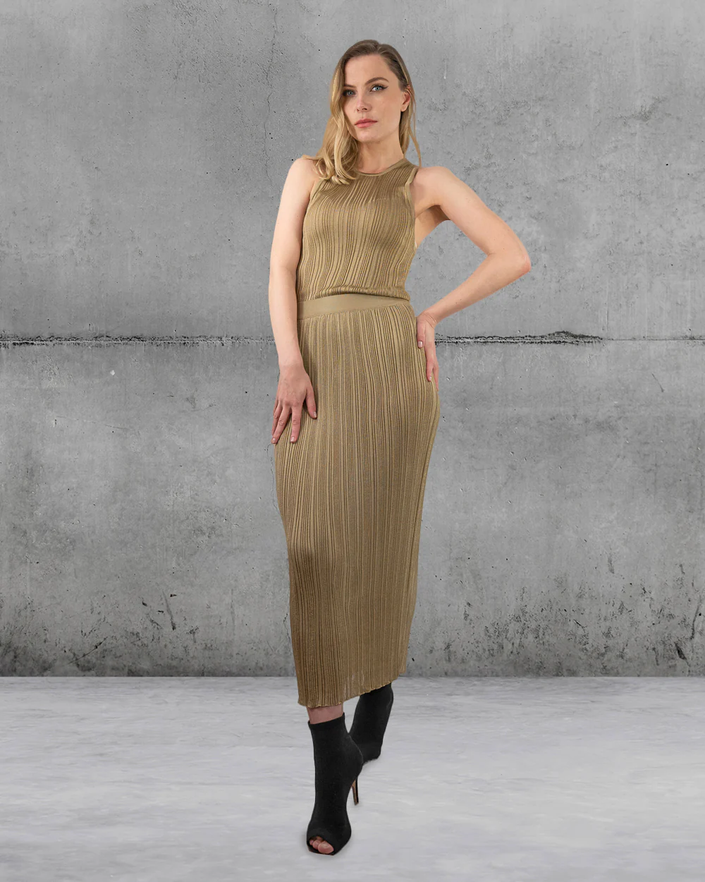 Women Golden Knit Viscose Tank Top Isabel Benenato