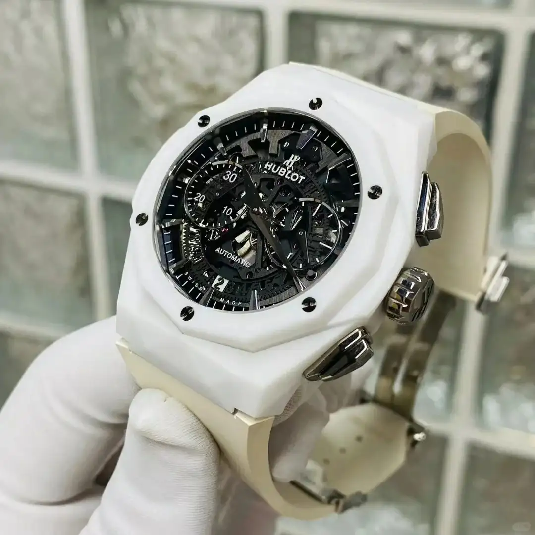 Hublot Classic Fusion Men Automatic Black Rubber Watch 525.HI.0170.RW.ORL21