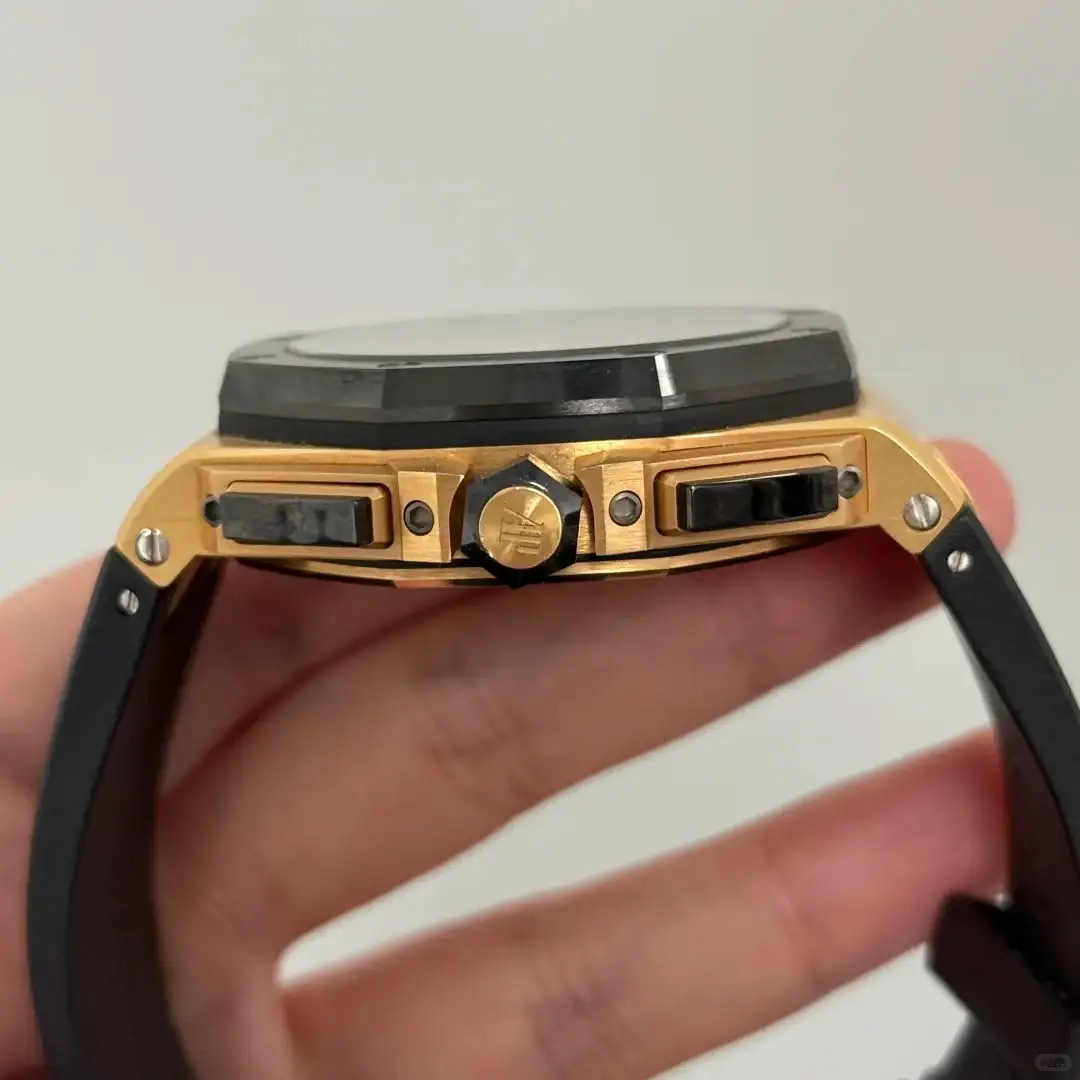 Audemars Piguet Royal Oak Offshore Selfwinding Chronograph Black 26401RO.OO.A002CA.02