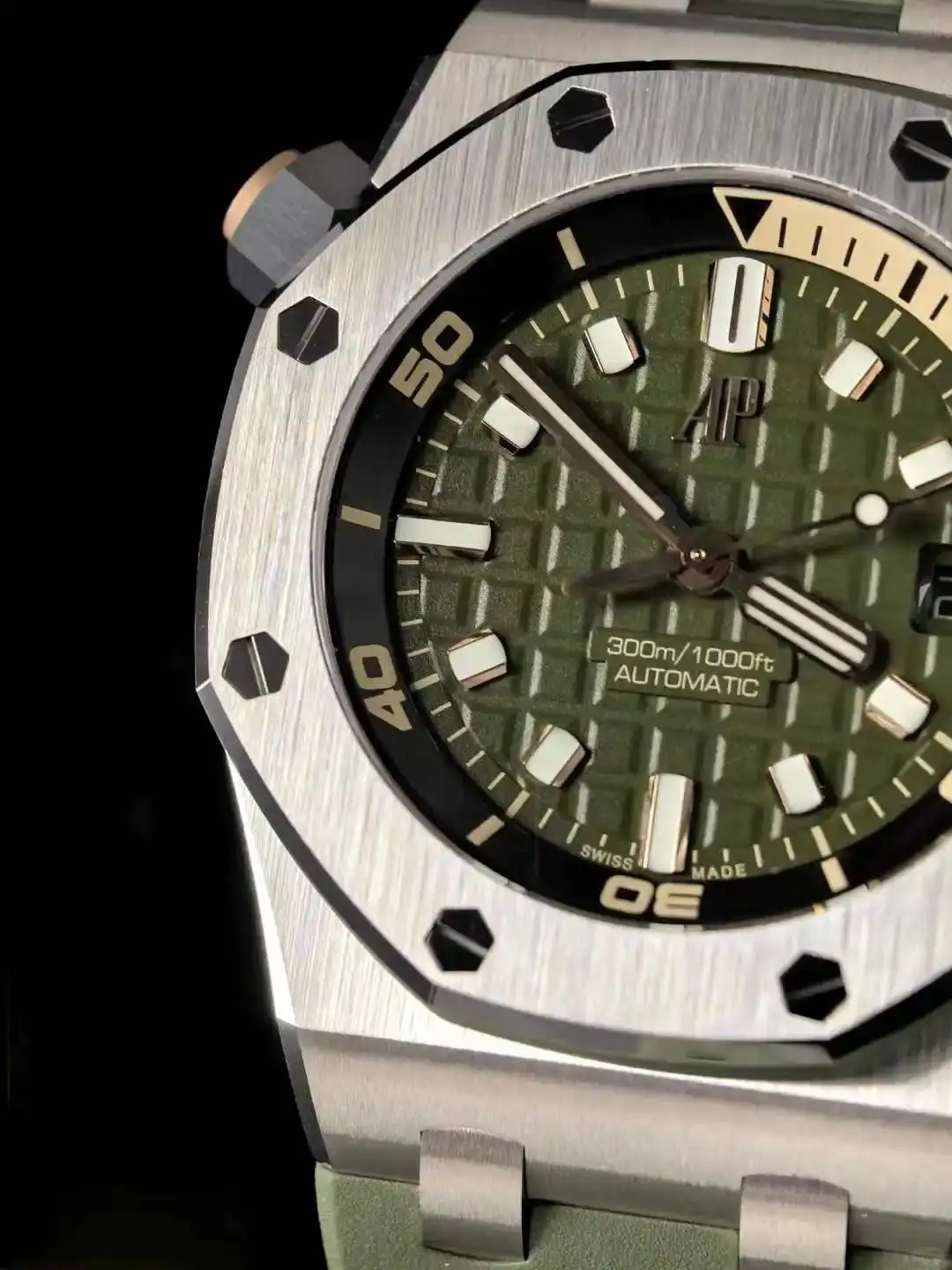 Audemars Piguet Royal Oak Offshore Diver Green 15710ST.OO.A052CA.01