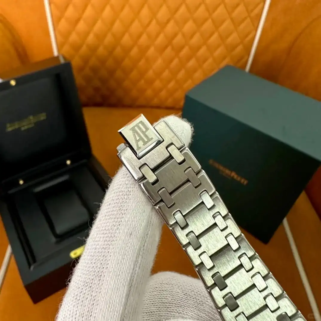 Audemars Piguet Royal Oak Selfwinding Black 15451ST.ZZ.1256ST.01