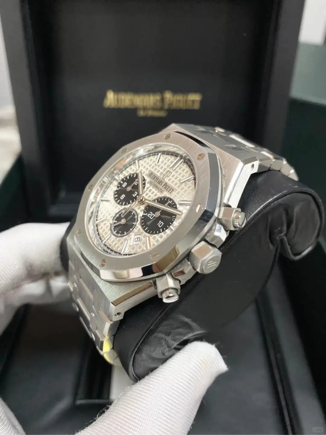 Audemars Piguet Royal Oak Selfwinding Chronograph Silver 26331ST.OO.1220ST.03