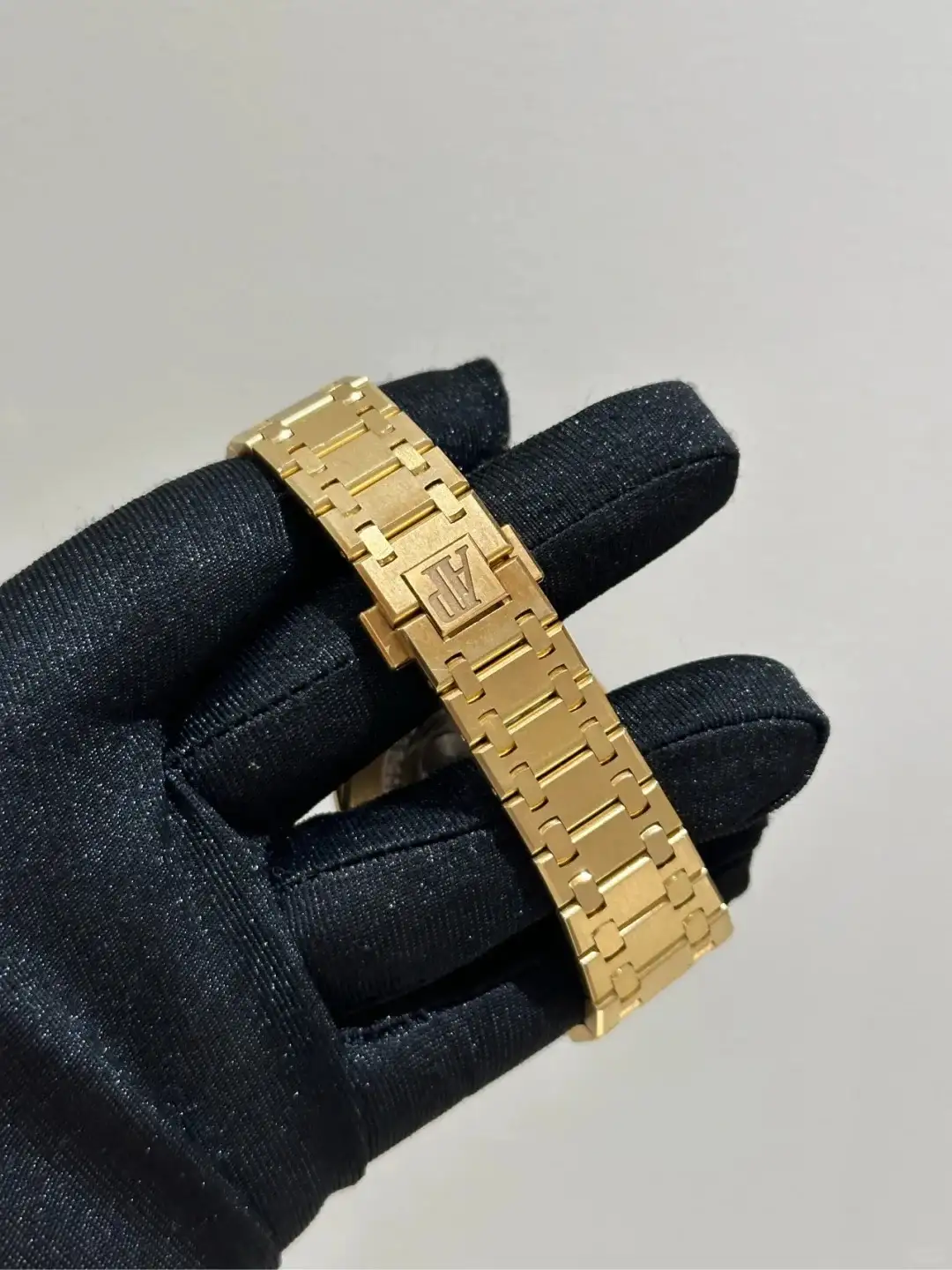 Audemars Piguet Royal Oak Jumbo Extra-Thin Blue 15202BA.OO.1240BA.01