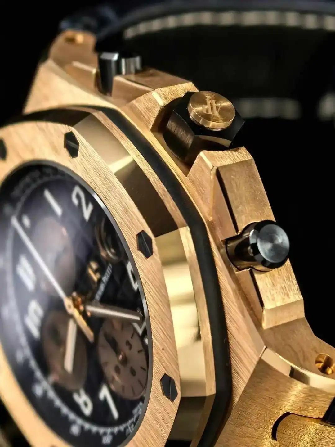 Audemars Piguet Royal Oak Offshore Selfwinding Chronograph Black, Gold 26470OR.OO.A002CR.02