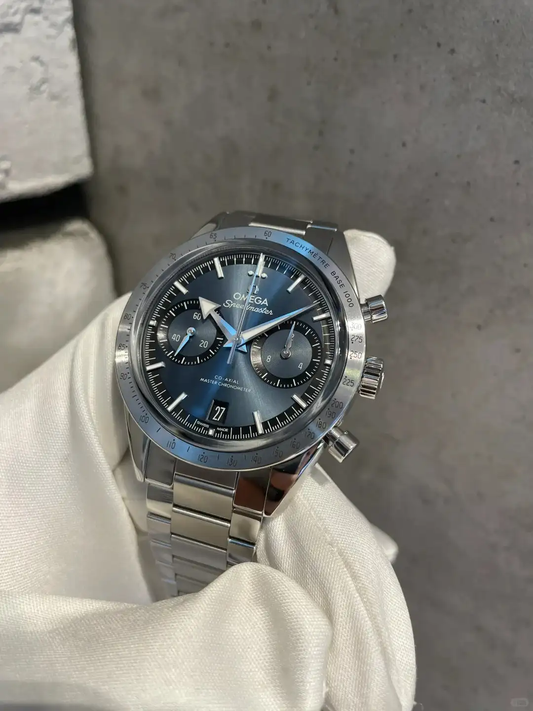 Omega Speedmaster Men Automatic Blue Stainless Steel Watch O33210415103001