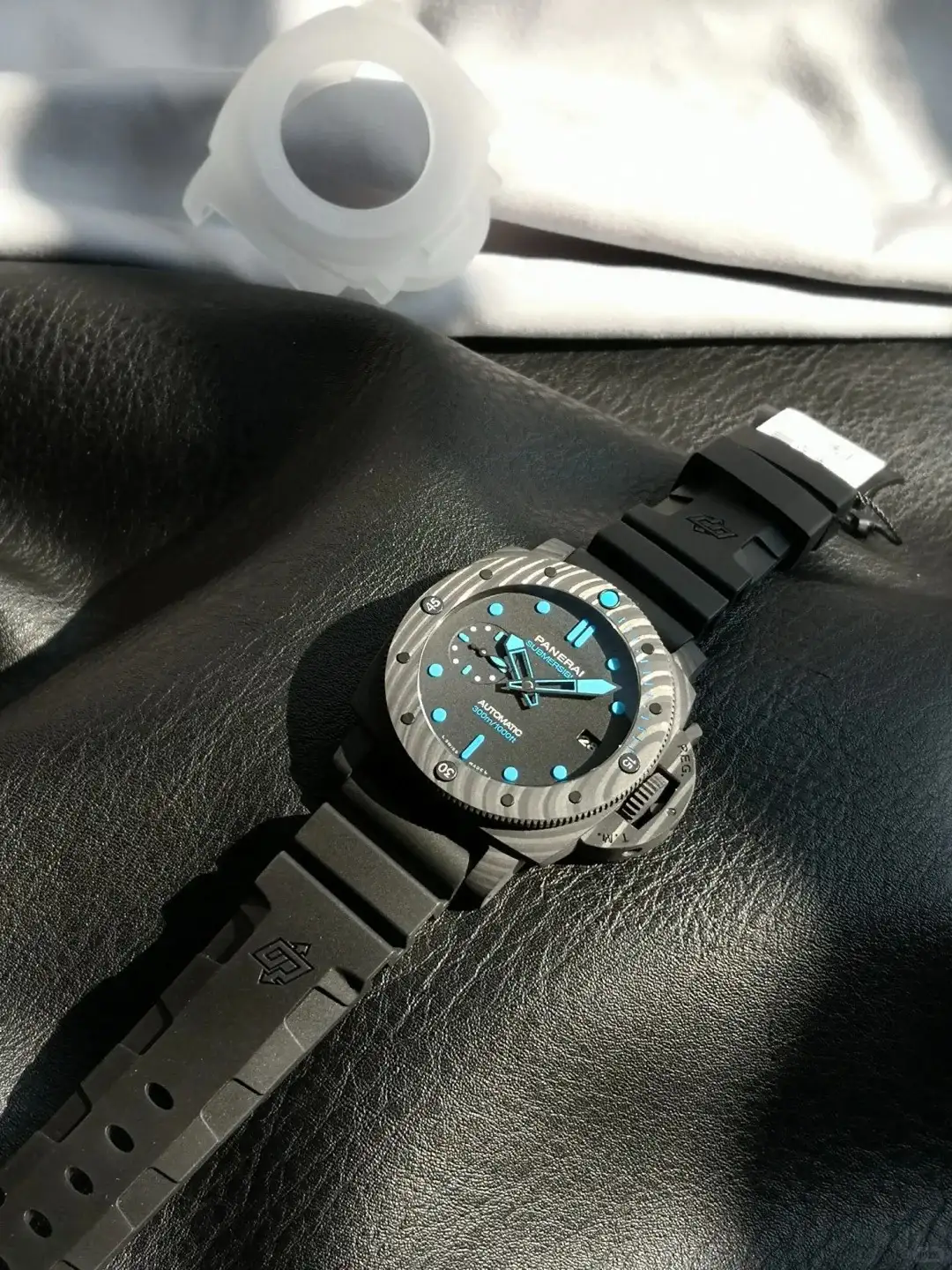 Panerai Submersible Men Automatic Black Rubber Watch PAM00960