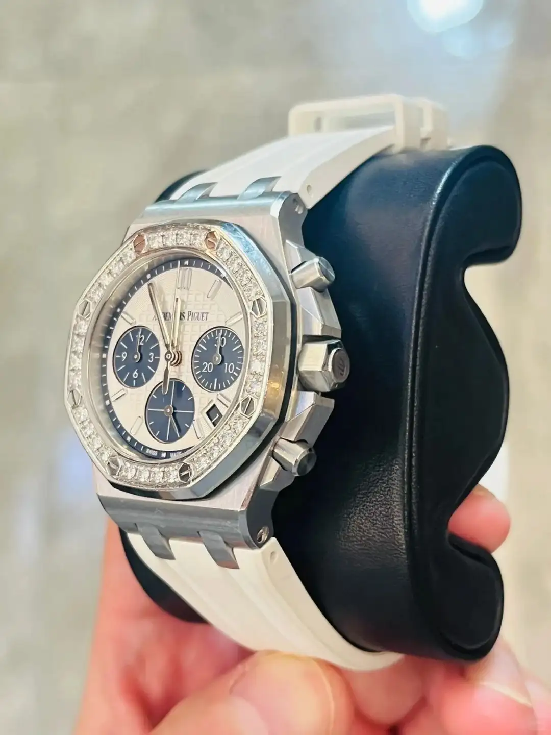 Audemars Piguet Royal Oak Offshore Selfwinding Chronograph Silver 26231ST.ZZ.D010CA.01
