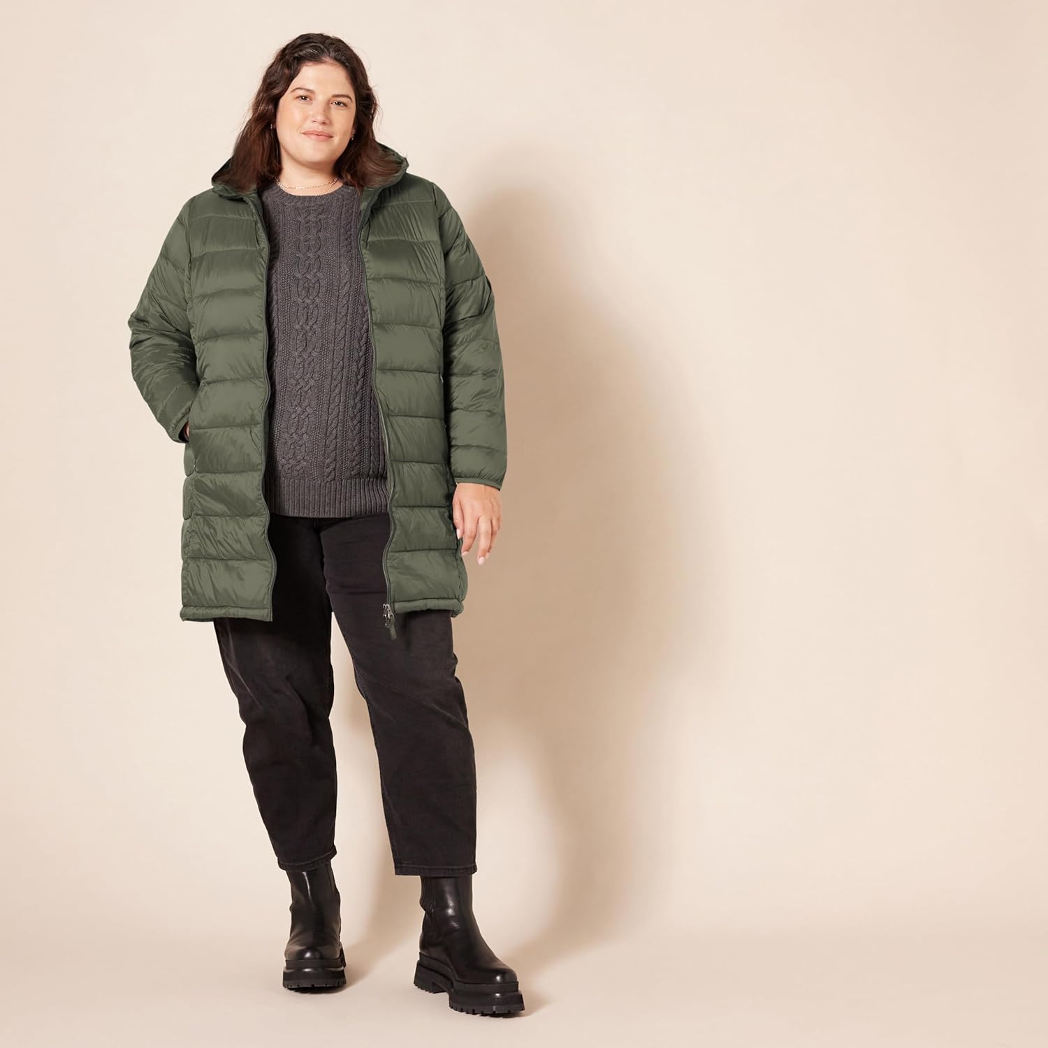 Essentials Women’s Lightweight Packable Hooded Puffer Coat – Water-Resistant, Plus Sizes Available