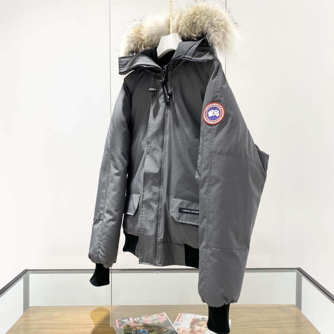 Chilliwack Bomber Charcoal Grey