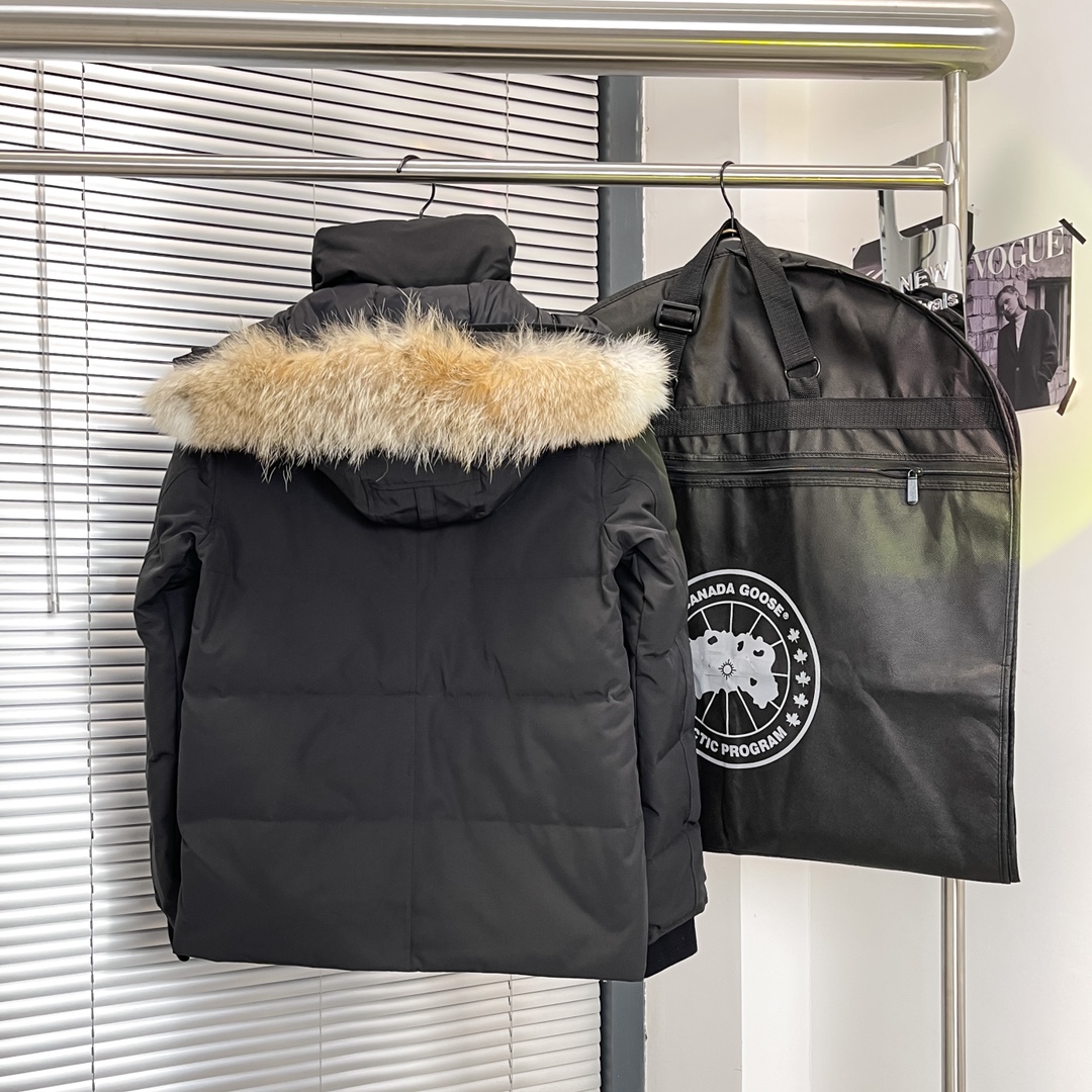 Wyndham Parka Black