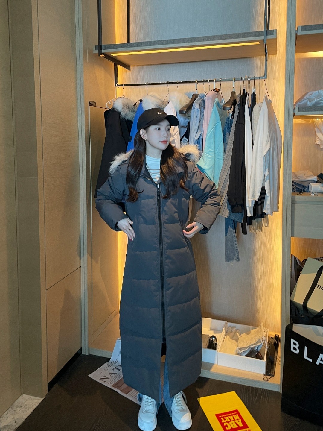 Mystique Parka Performance Satin Carbon Grey