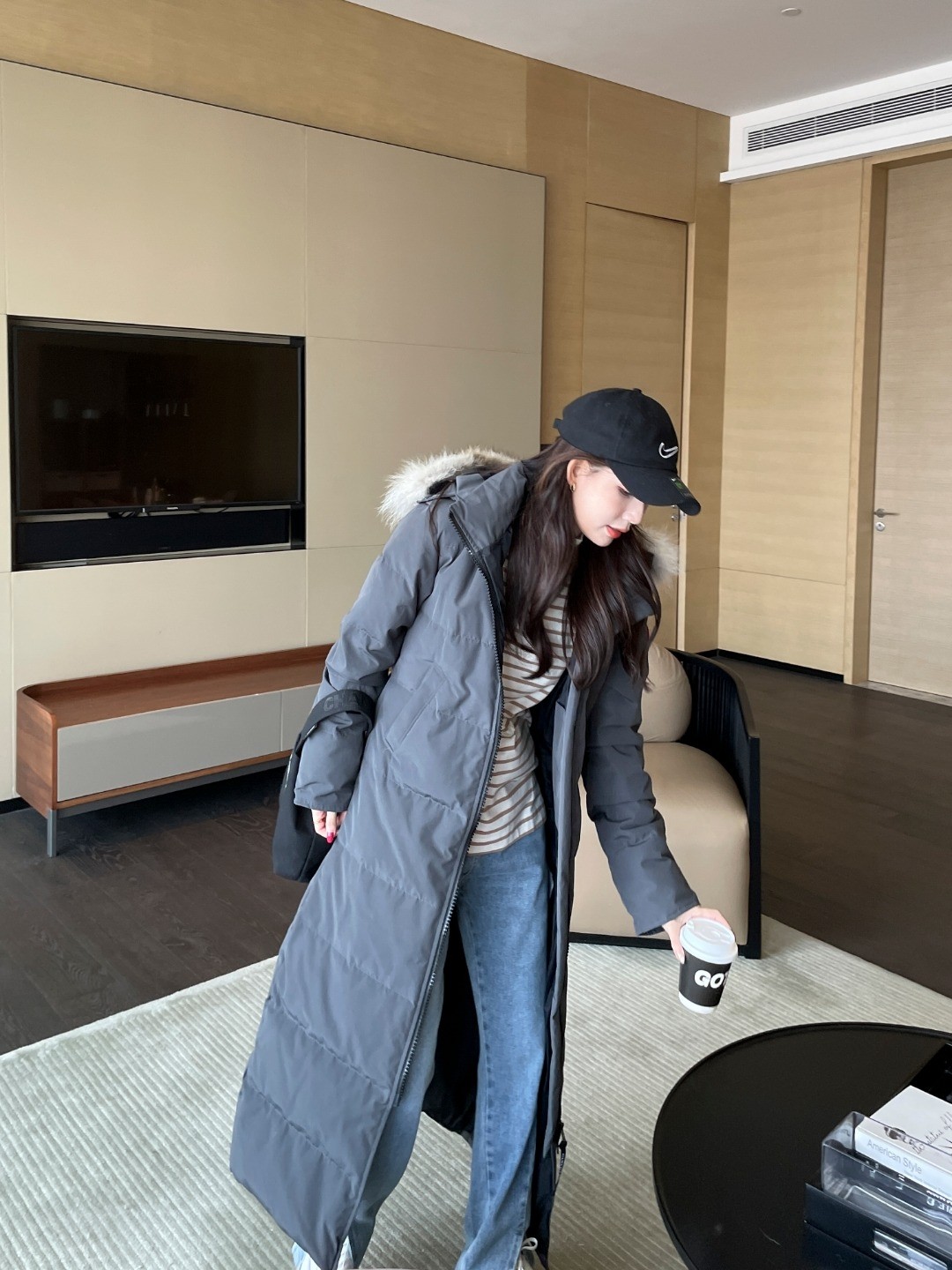 Mystique Parka Performance Satin Carbon Grey