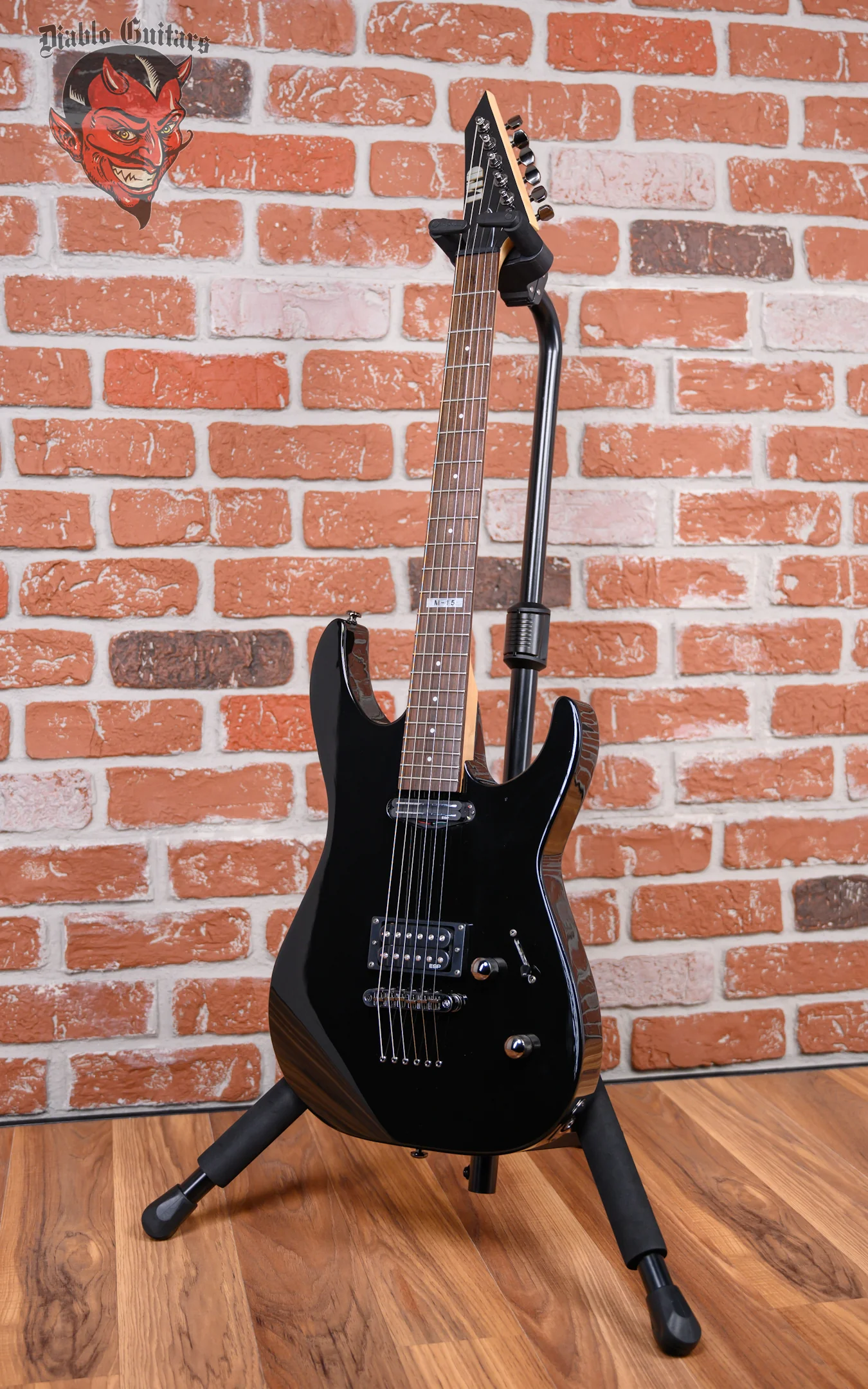 ESP LTD M-15 Gloss Black 2010 w/Hardshell Case