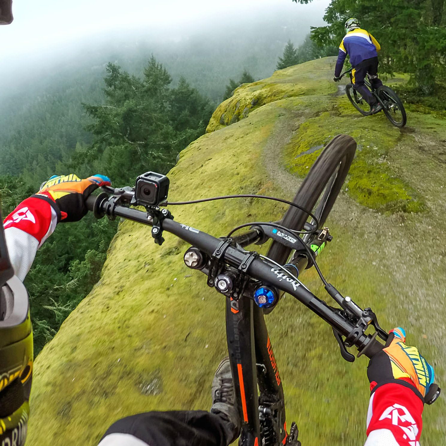 GoPro Surfboard Mounts (All GoPro Cameras) - Official GoPro Mount