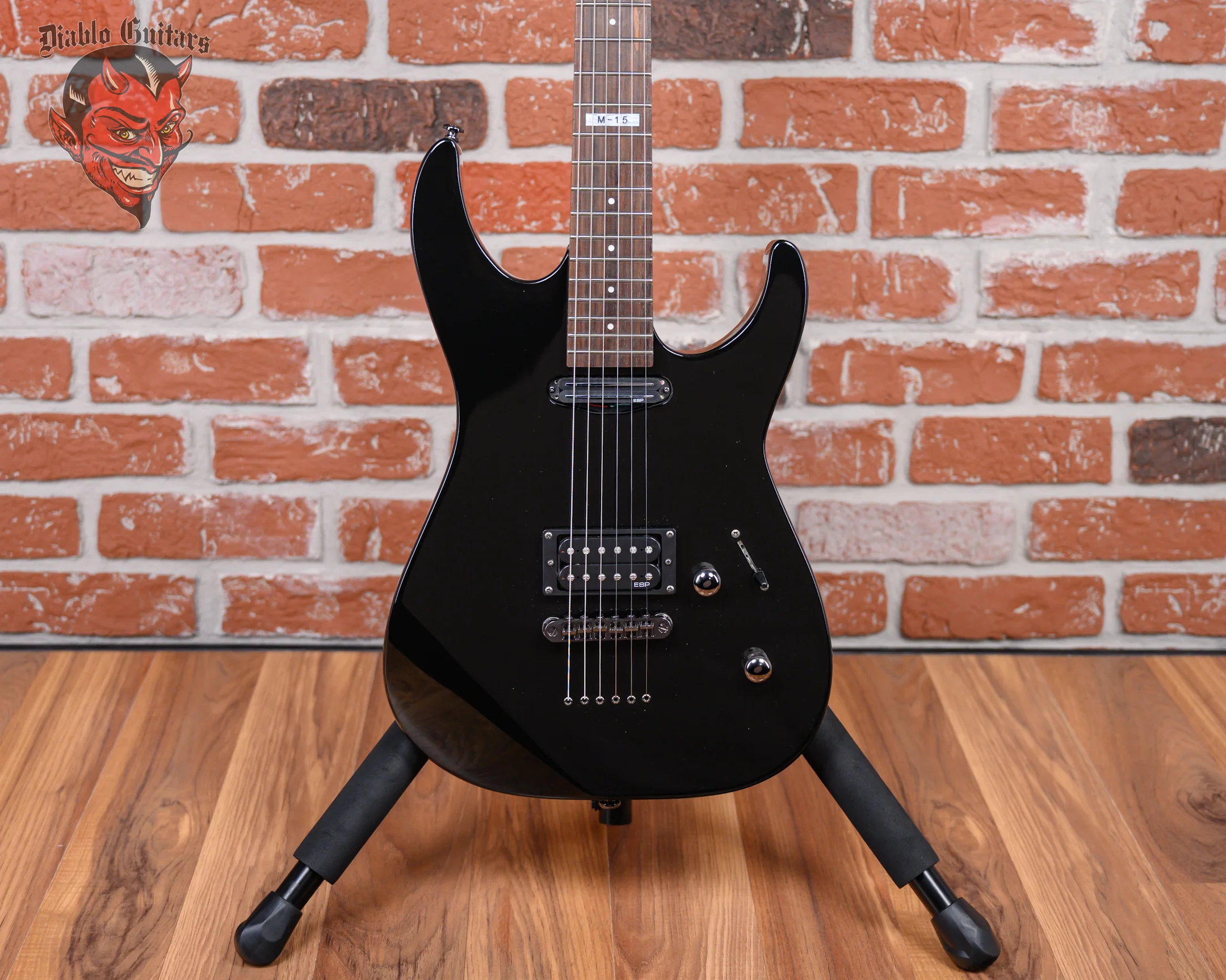 ESP LTD M-15 Gloss Black 2010 w/Hardshell Case