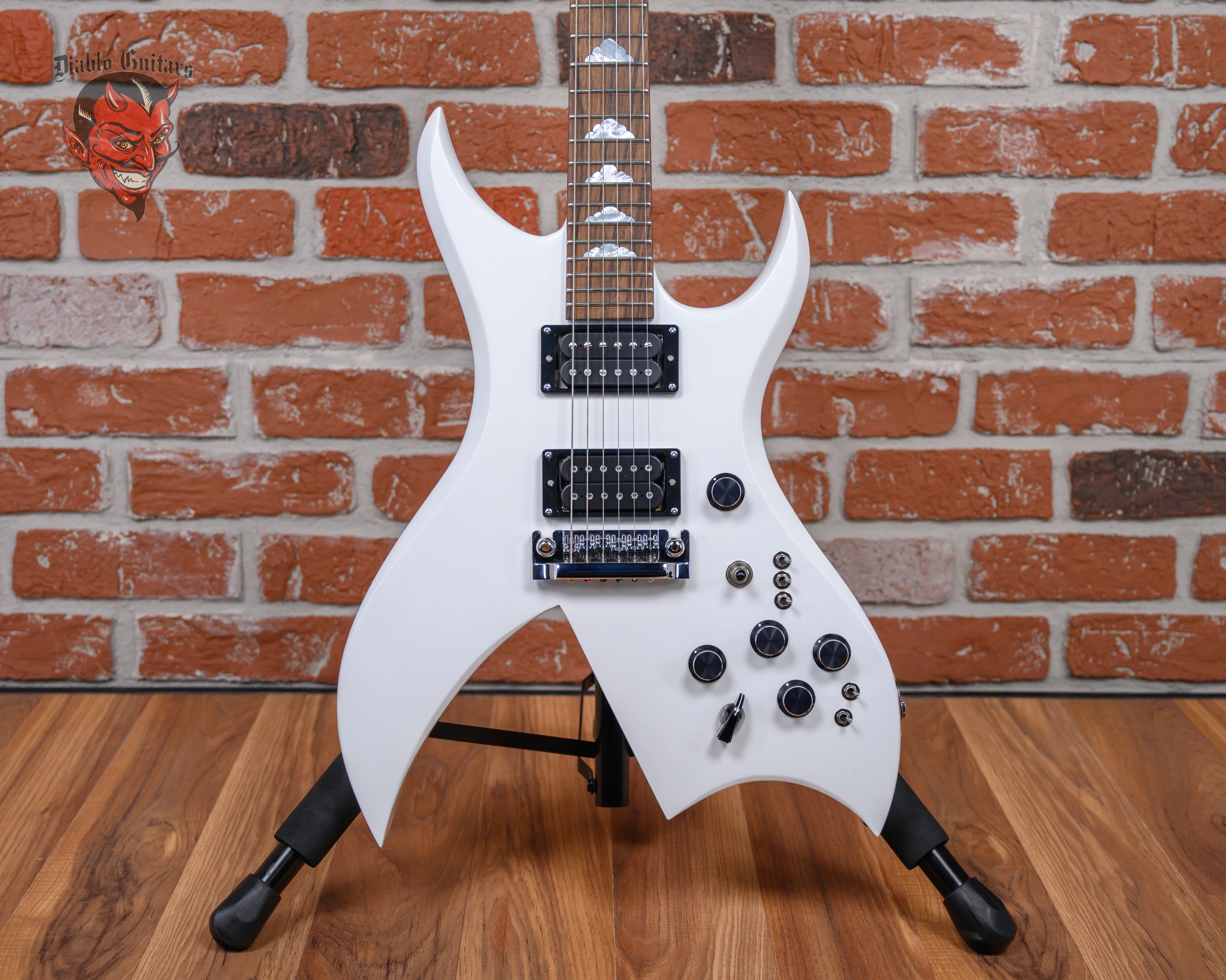 B.C. Rich USA Rich Bich Standard Glitter Rock White Built by Neal Moser in 2023 w/OHSC
