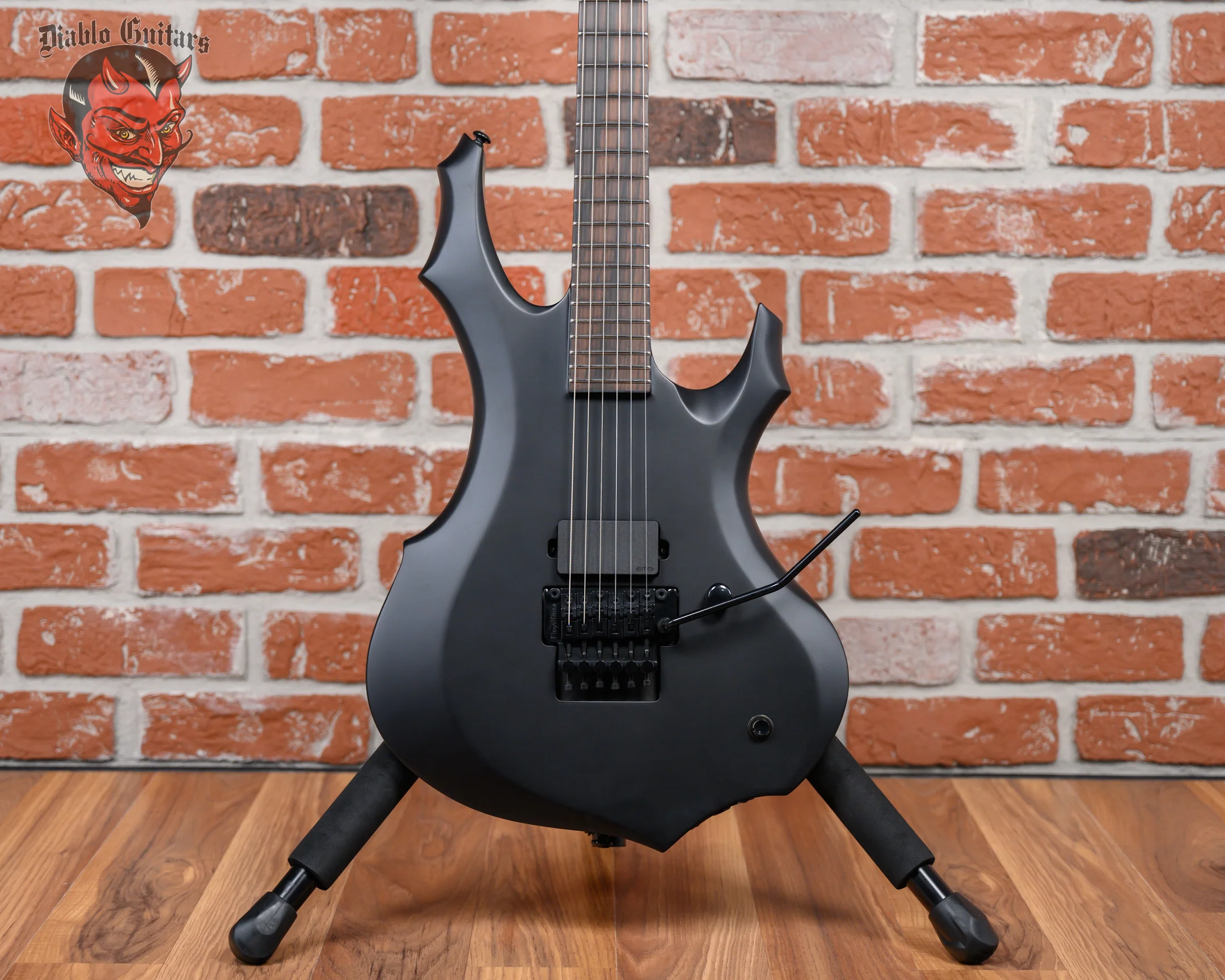 ESP LTD F Black Metal Black Satin w/Free ESP Form Fit hardshell Case (B-Stock)