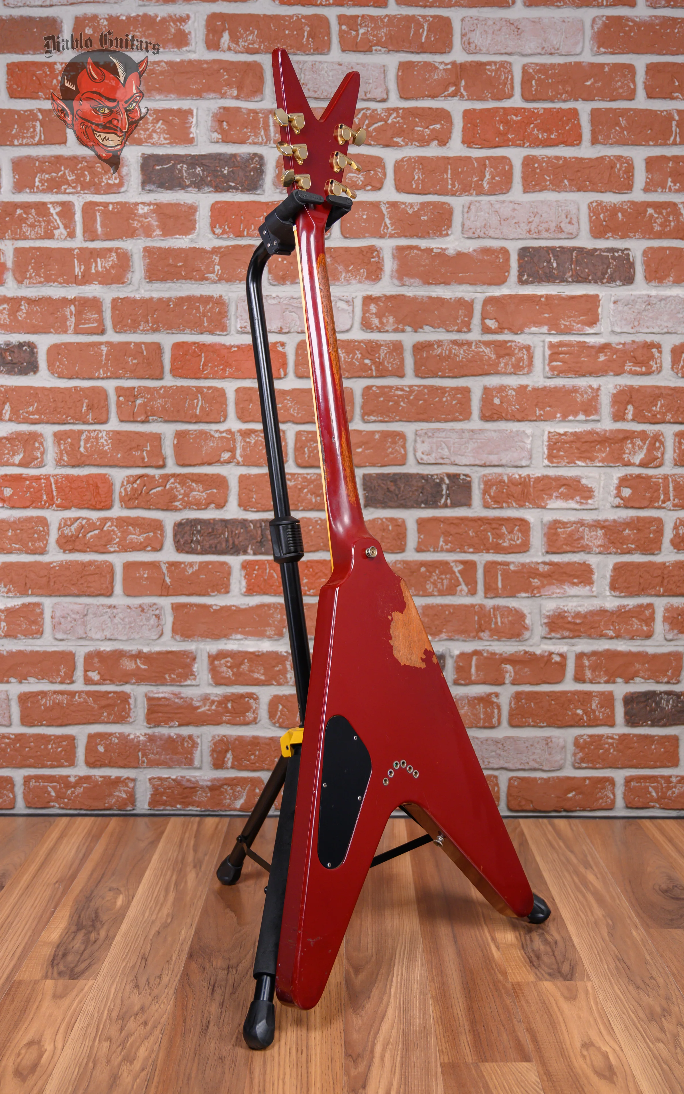 Dean V Cherry 1981 w/Hard Shell Case