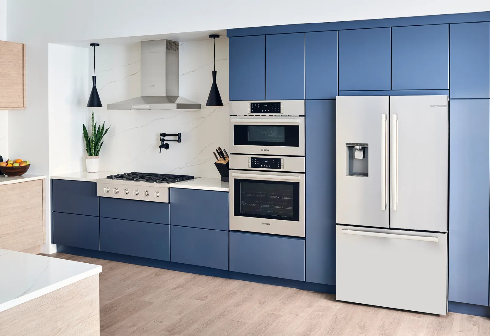 Bosch B36CD50SNS 500 Series French Door Bottom Mount Refrigerator 36'' Stainless steel (with anti-fingerprint), Total No Frost