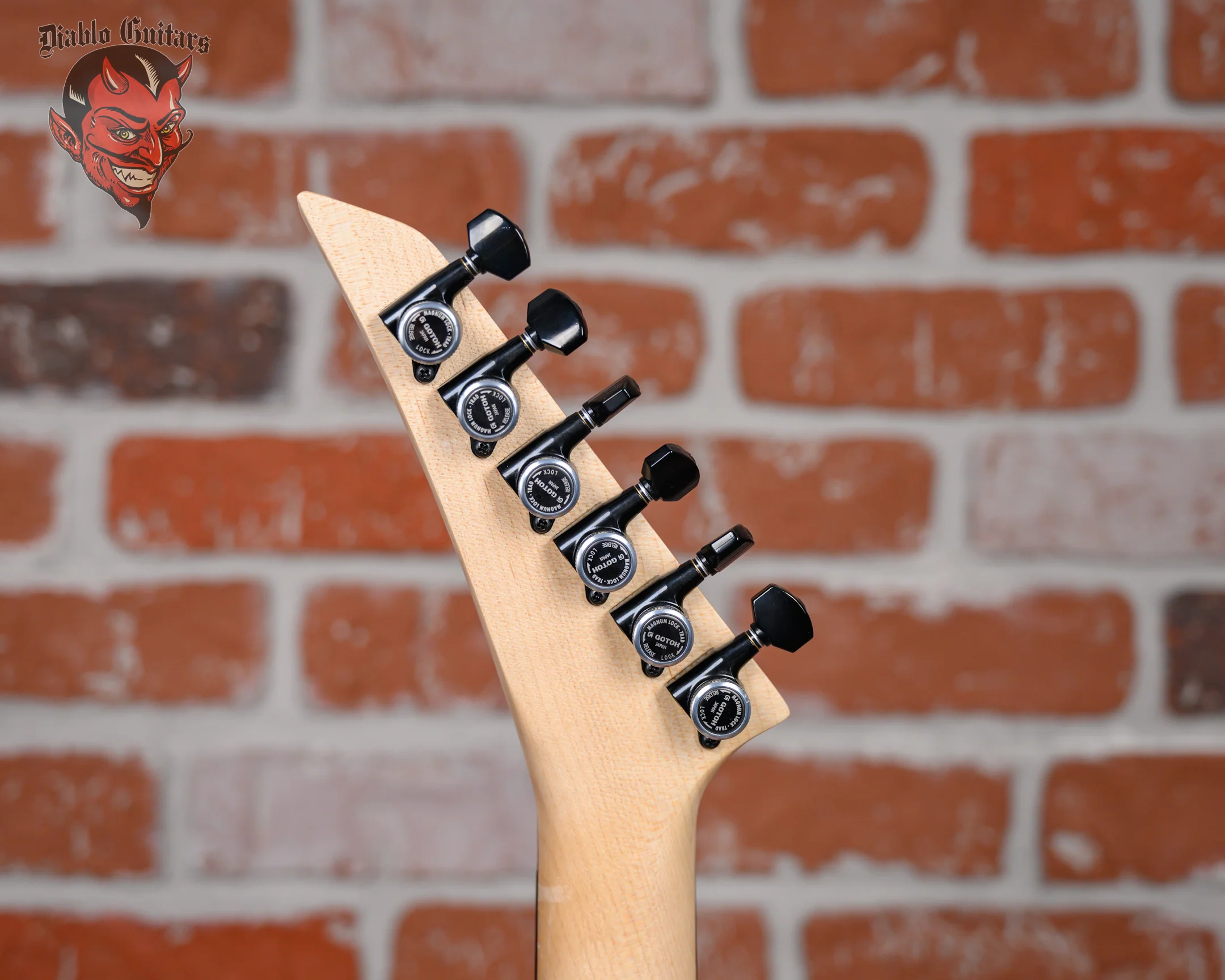 Charvel USA Custom Shop San Dimas 1H KAH Galaxy Fuchsia 2025 w/OHSC