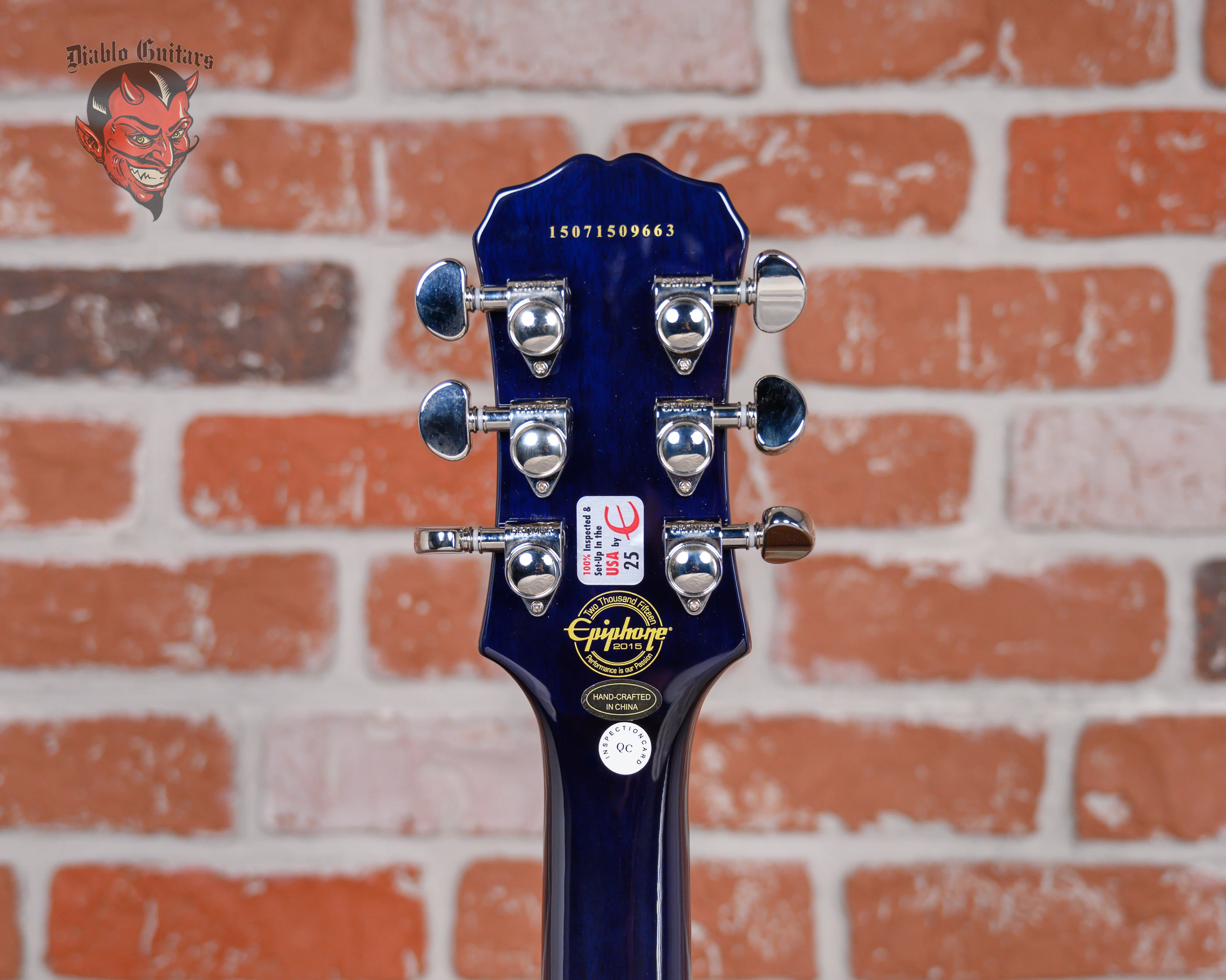 Epiphone Nighthawk Custom Quilted Maple Top Transparent Blue 2015 w/Hard Shell Case