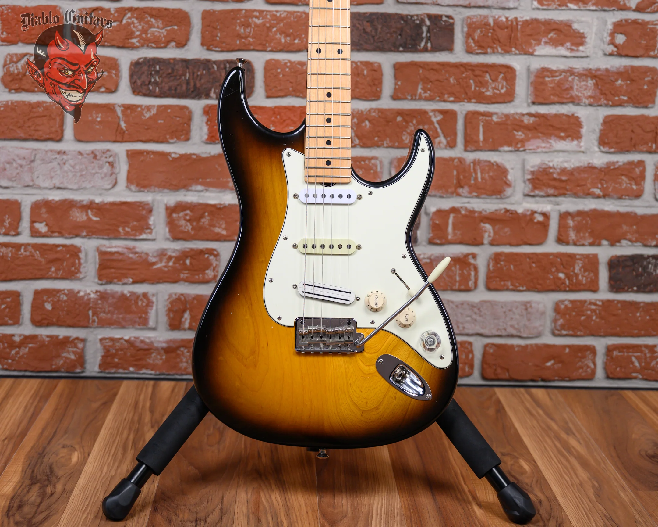 Don Grosh Custom Guitars Retro Classic S 2-Color Sunburst 2001 w/Polyfoam Case